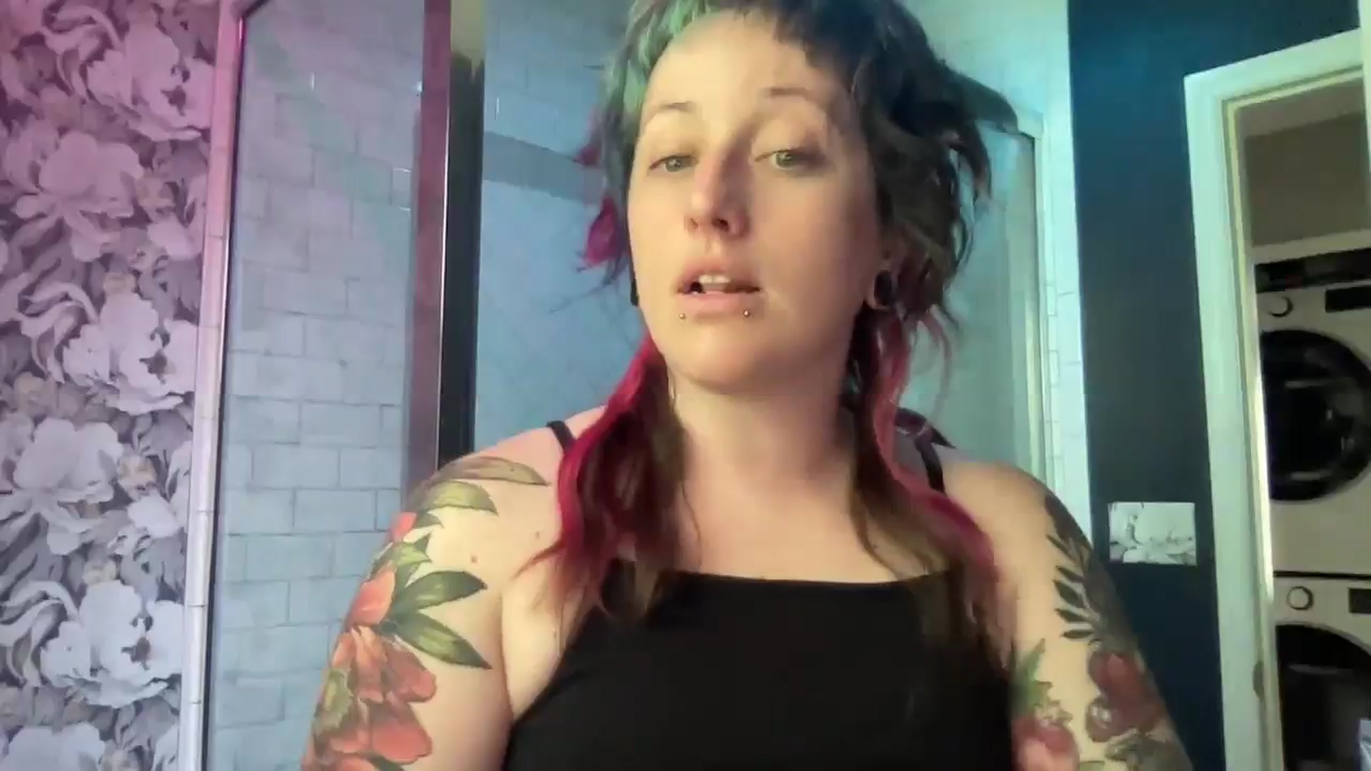 Gallery image thumbnail from Avery_Madison's myfreecams stream on, 06/12/2025, 13:23 image 11 of 20