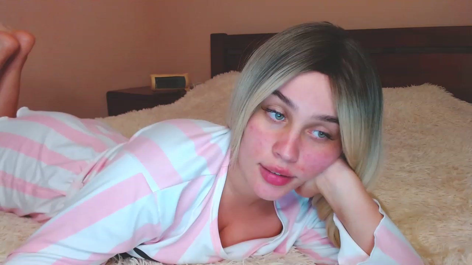 Gallery image thumbnail from Avery_Mills's myfreecams stream on, 04/28/2023, 18:20 image 2 of 20