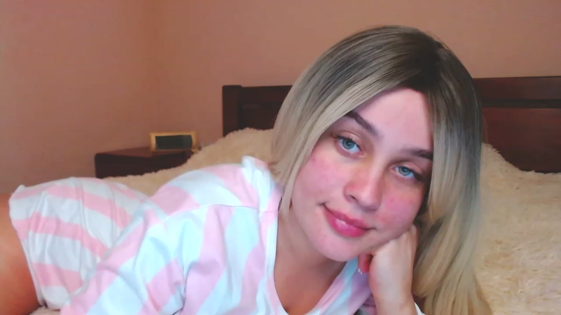 Gallery image thumbnail from Avery_Mills's myfreecams stream on, 04/28/2023, 18:20 image 18 of 20