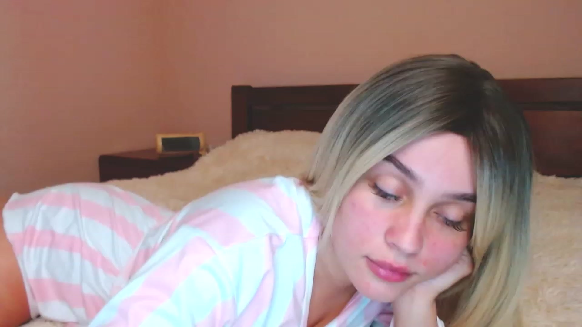 Gallery image thumbnail from Avery_Mills's myfreecams stream on, 04/28/2023, 18:20 image 20 of 20
