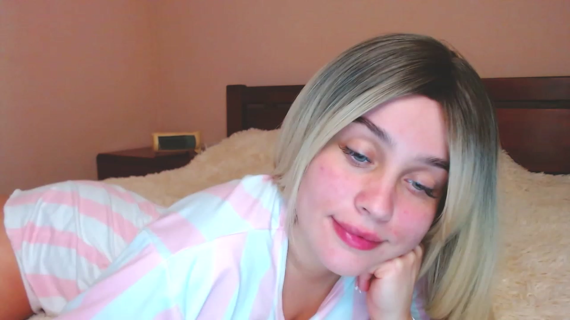 Gallery image thumbnail from Avery_Mills's myfreecams stream on, 04/28/2023, 18:20 image 19 of 20