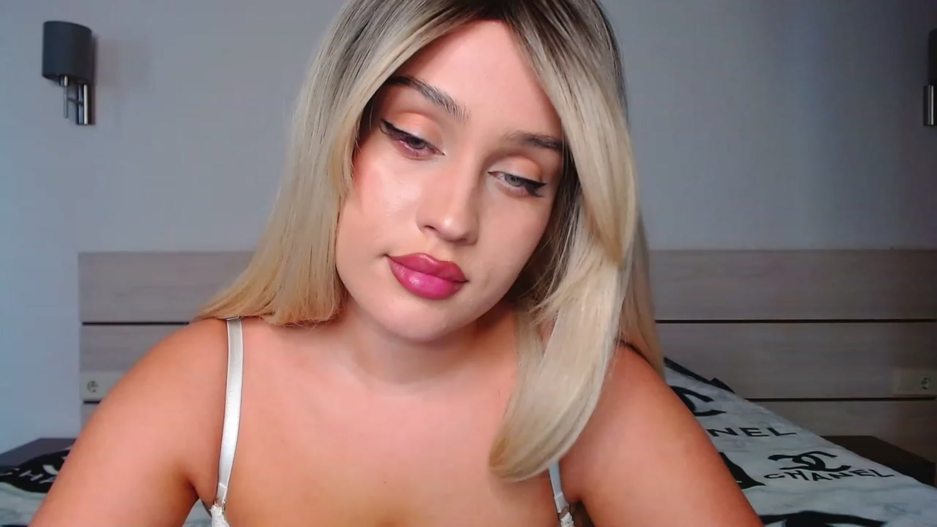Gallery image thumbnail from Avery_Mills's myfreecams stream on, 04/29/2023, 13:27 image 12 of 20