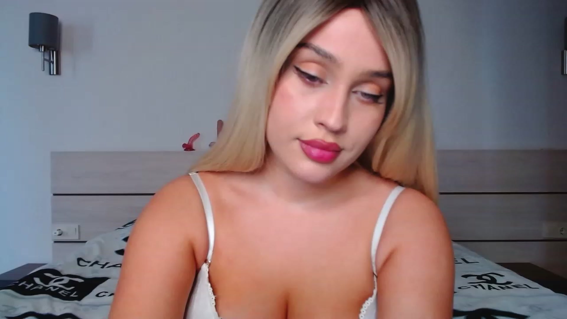 Gallery image thumbnail from Avery_Mills's myfreecams stream on, 04/29/2023, 14:36 image 3 of 20