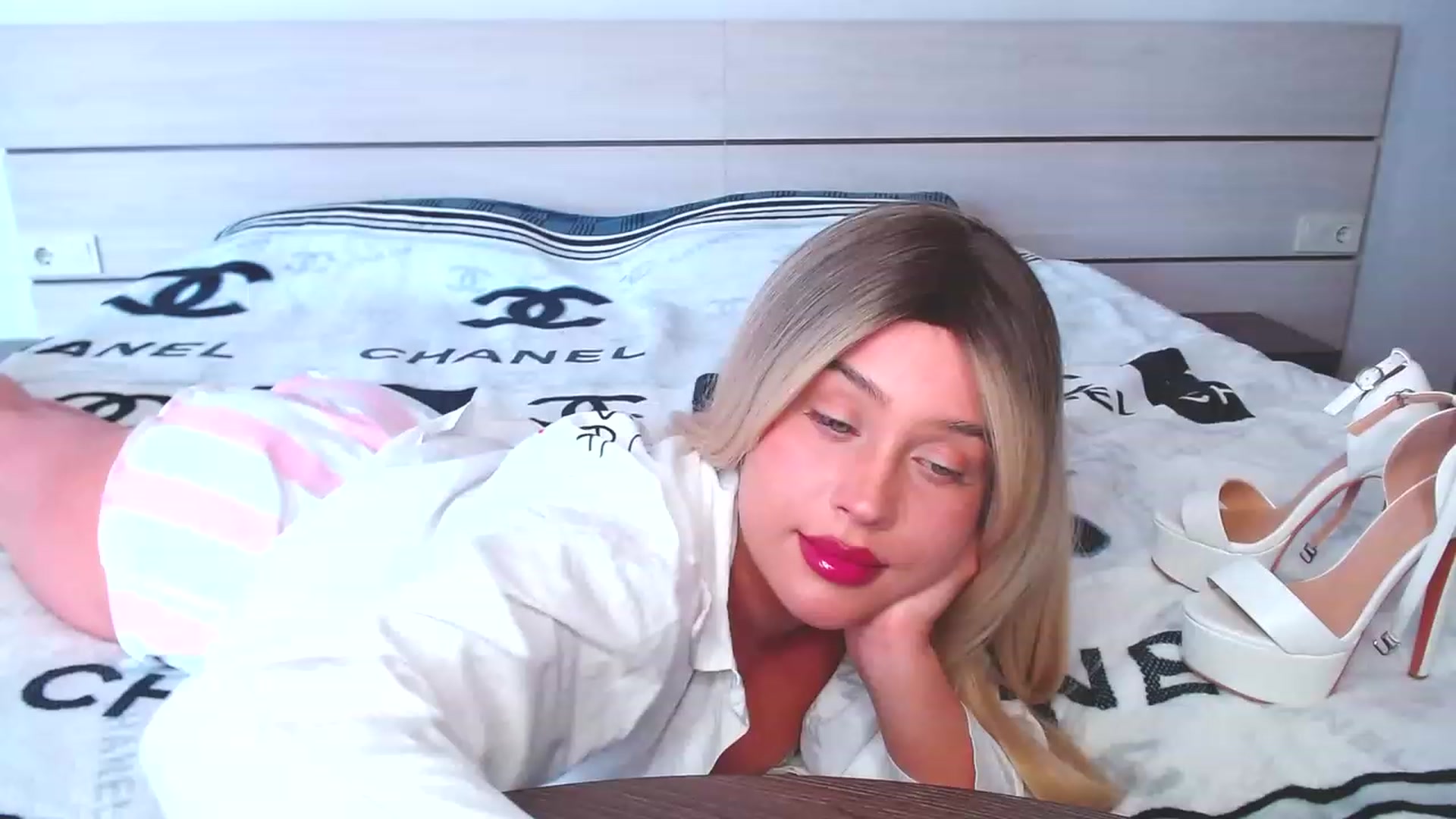 Gallery image thumbnail from Avery_Mills's myfreecams stream on, 05/01/2023, 12:53 image 2 of 20