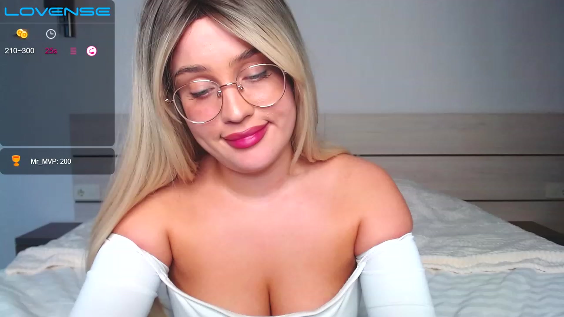 Gallery image thumbnail from Avery_Mills's myfreecams stream on, 05/02/2023, 16:10 image 11 of 20