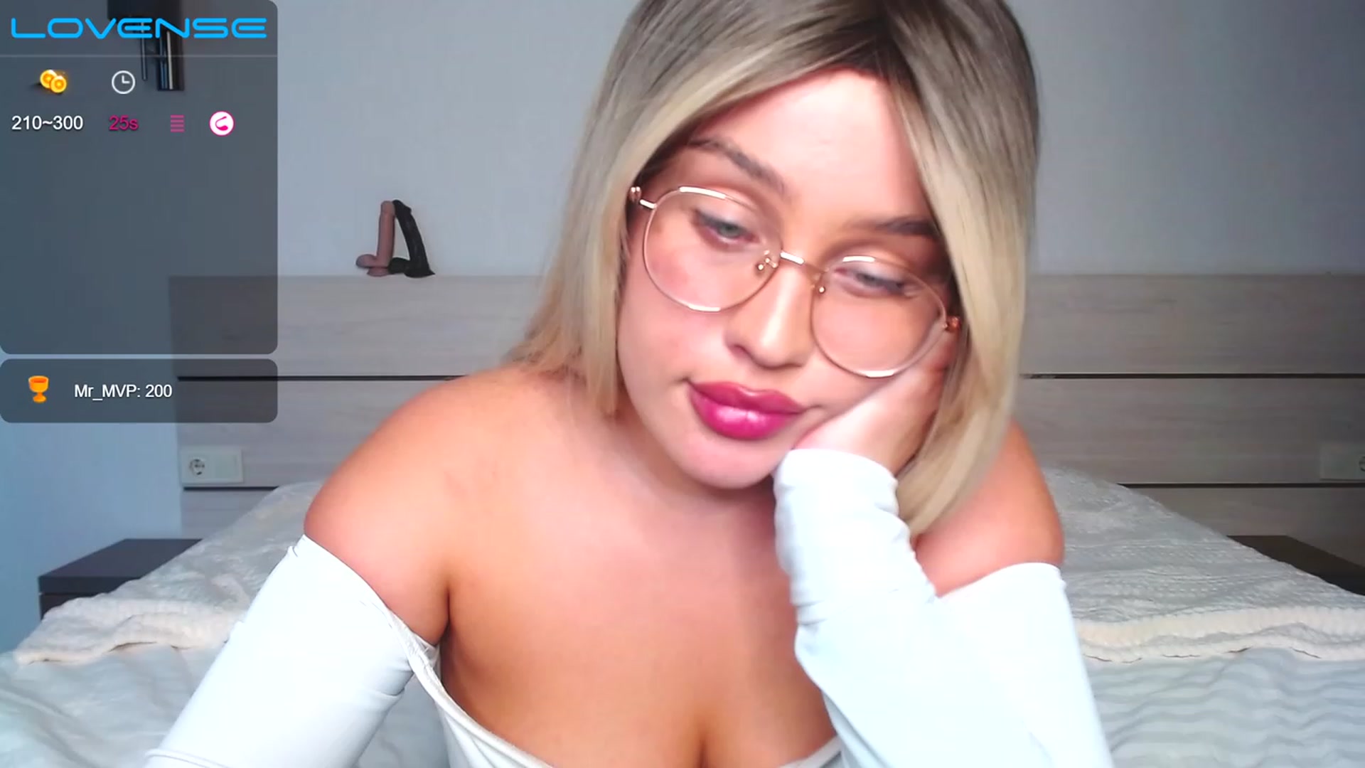 Gallery image thumbnail from Avery_Mills's myfreecams stream on, 05/02/2023, 16:10 image 8 of 20