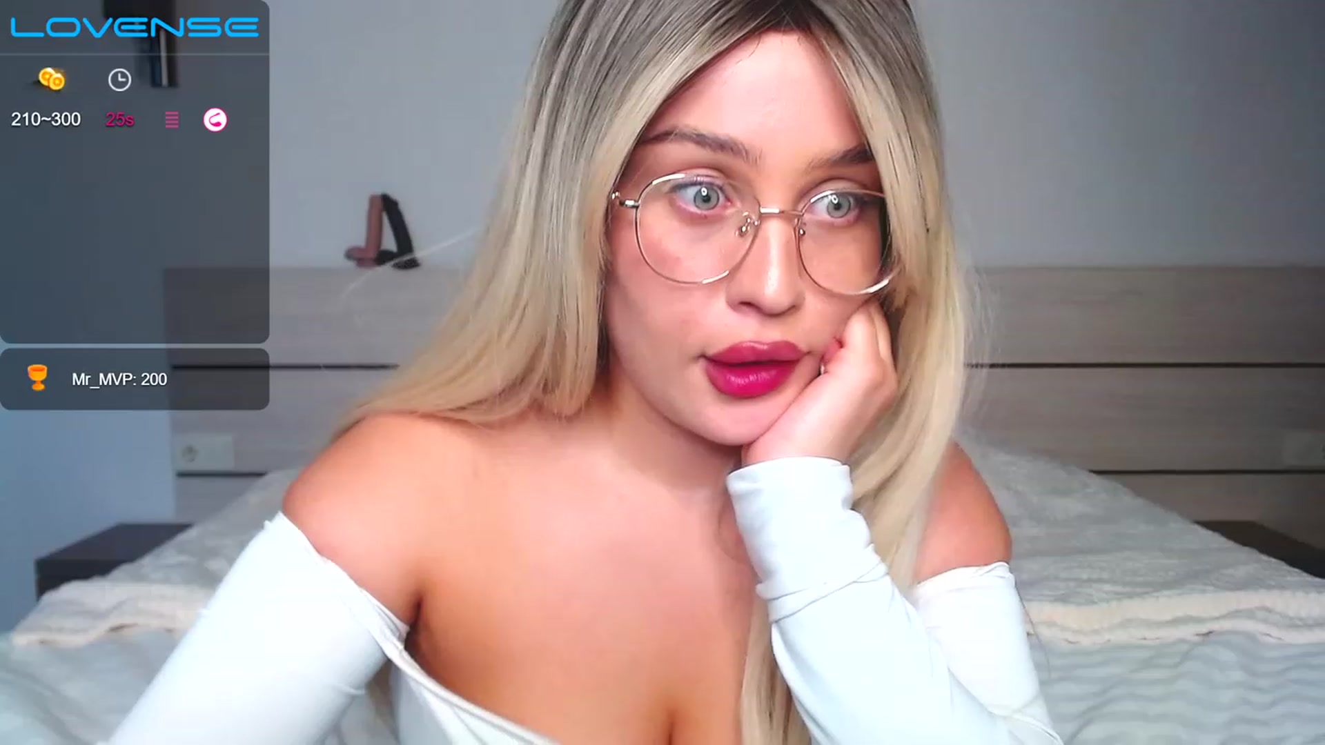 Gallery image thumbnail from Avery_Mills's myfreecams stream on, 05/02/2023, 16:10 image 15 of 20