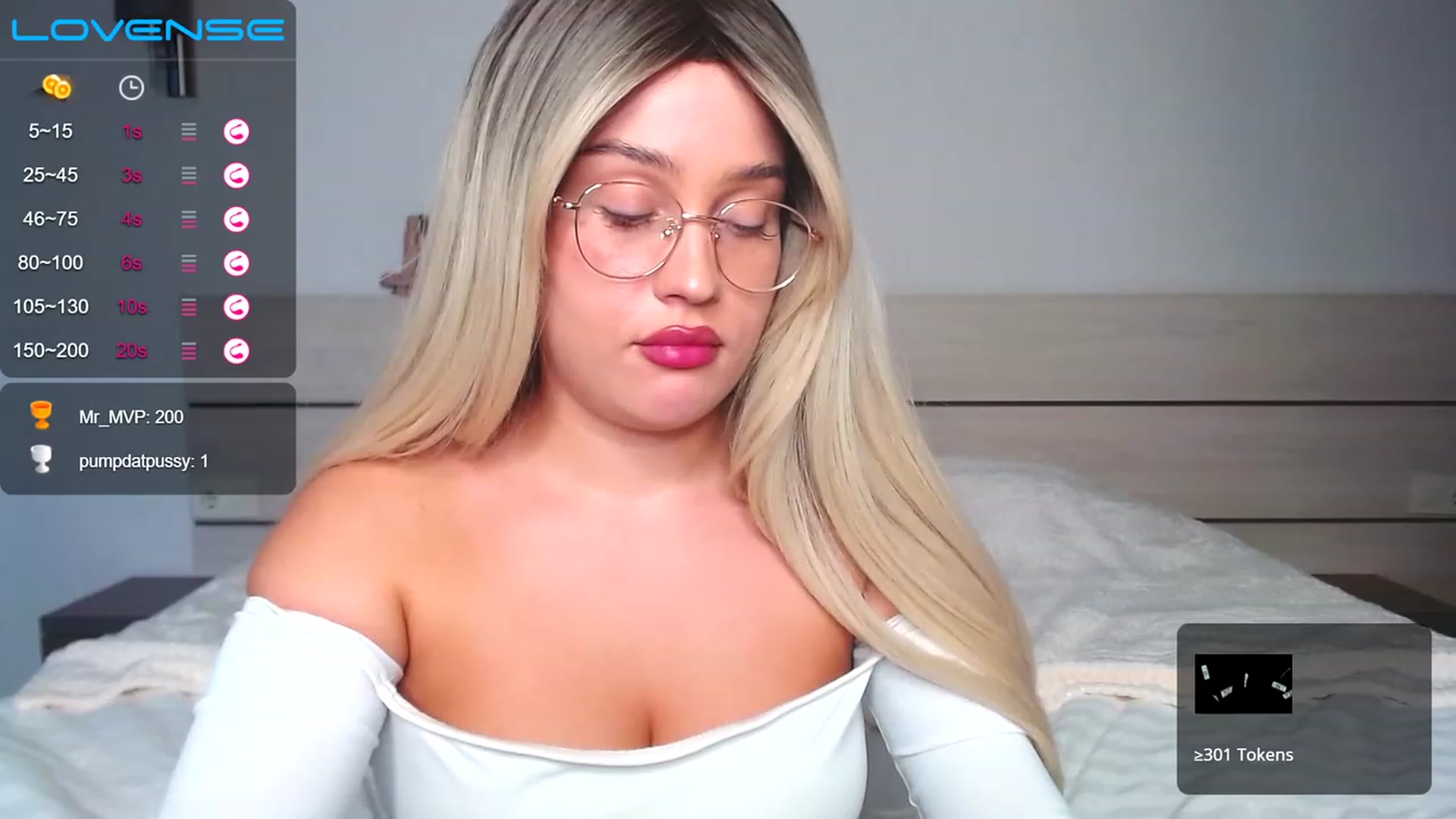 Gallery image thumbnail from Avery_Mills's myfreecams stream on, 05/02/2023, 16:10 image 18 of 20