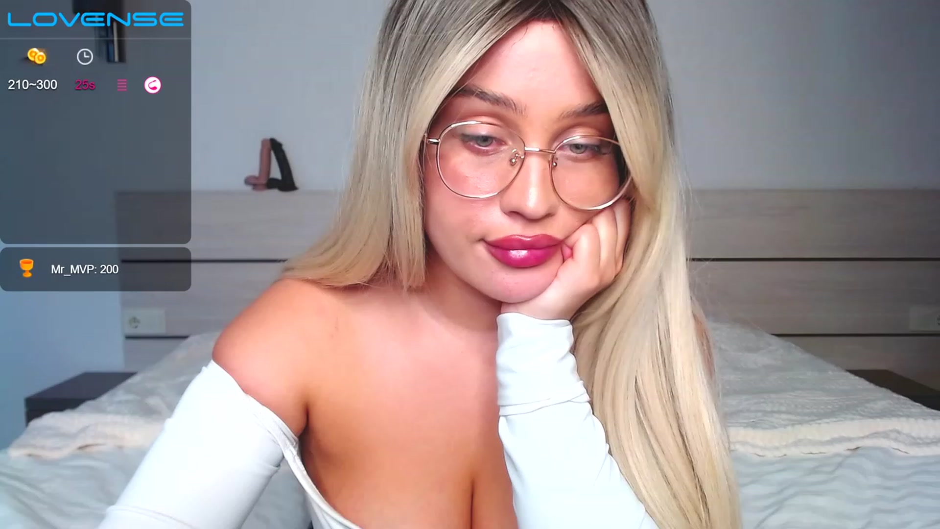Gallery image thumbnail from Avery_Mills's myfreecams stream on, 05/02/2023, 16:10 image 5 of 20
