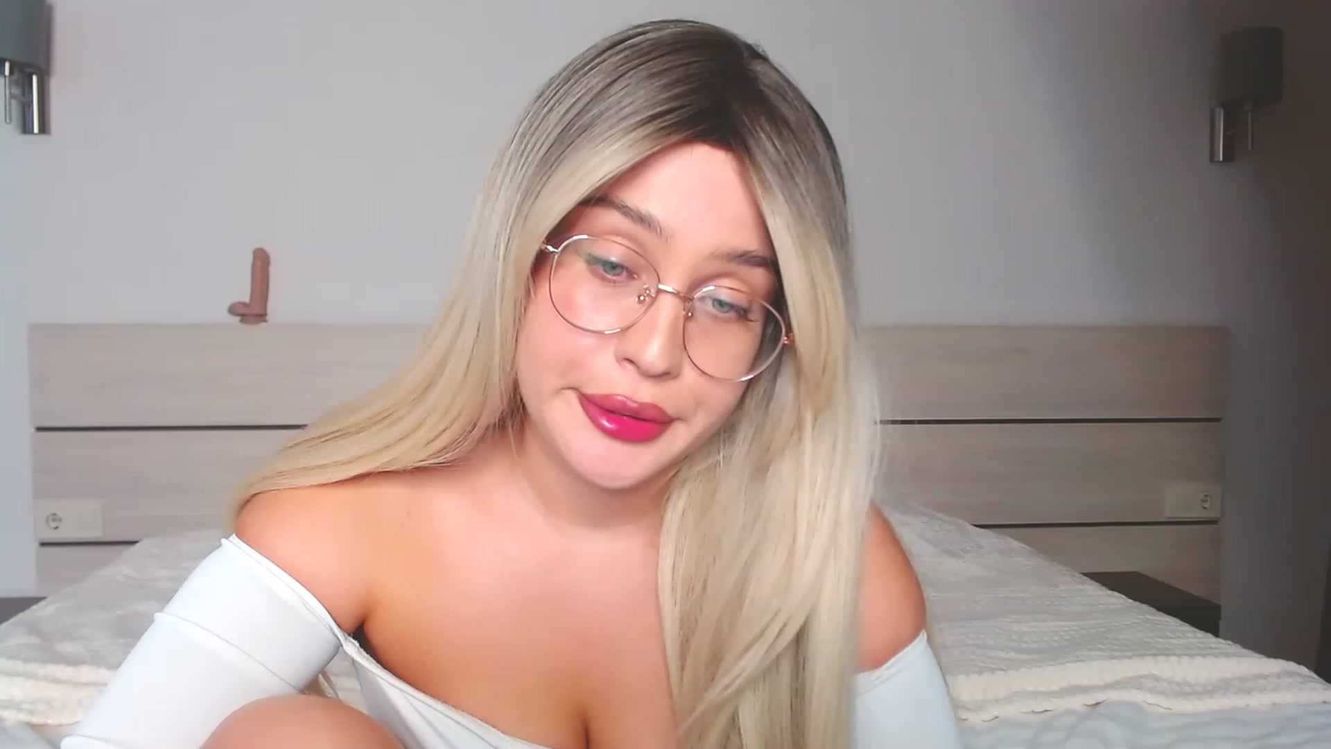 Gallery image thumbnail from Avery_Mills's myfreecams stream on, 05/02/2023, 17:03 image 6 of 20
