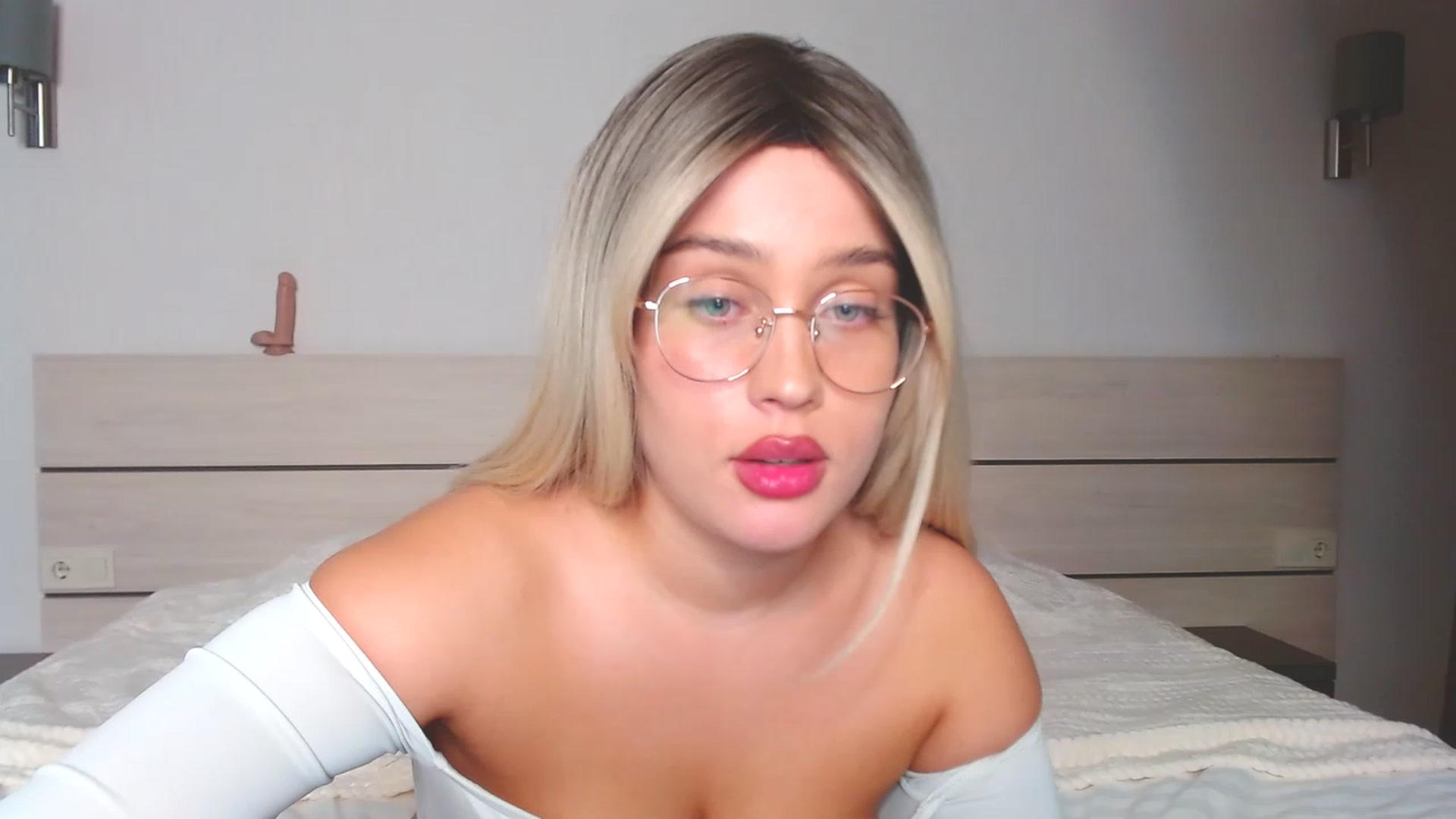 Gallery image thumbnail from Avery_Mills's myfreecams stream on, 05/02/2023, 17:03 image 11 of 20