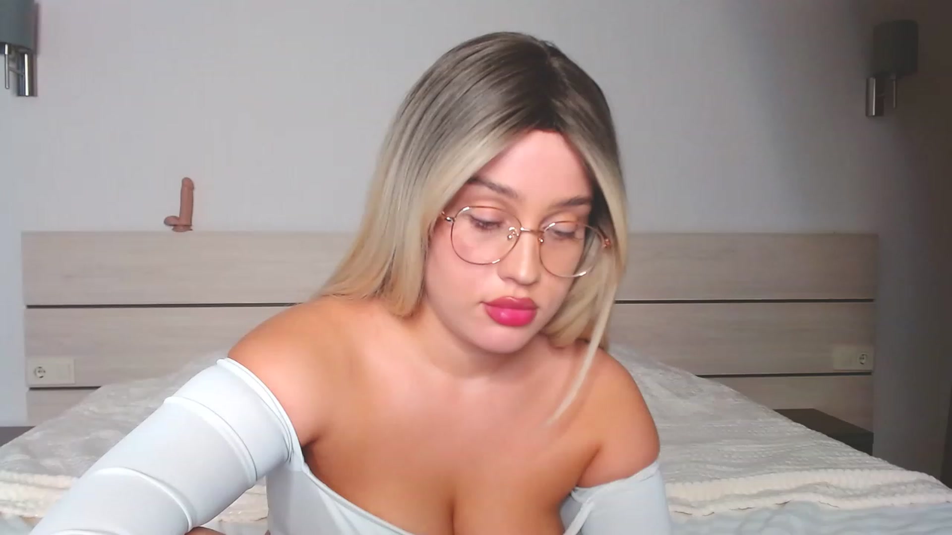 Gallery image thumbnail from Avery_Mills's myfreecams stream on, 05/02/2023, 17:03 image 10 of 20