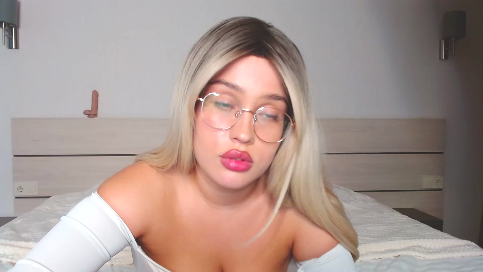 Gallery image thumbnail from Avery_Mills's myfreecams stream on, 05/02/2023, 17:03 image 13 of 20