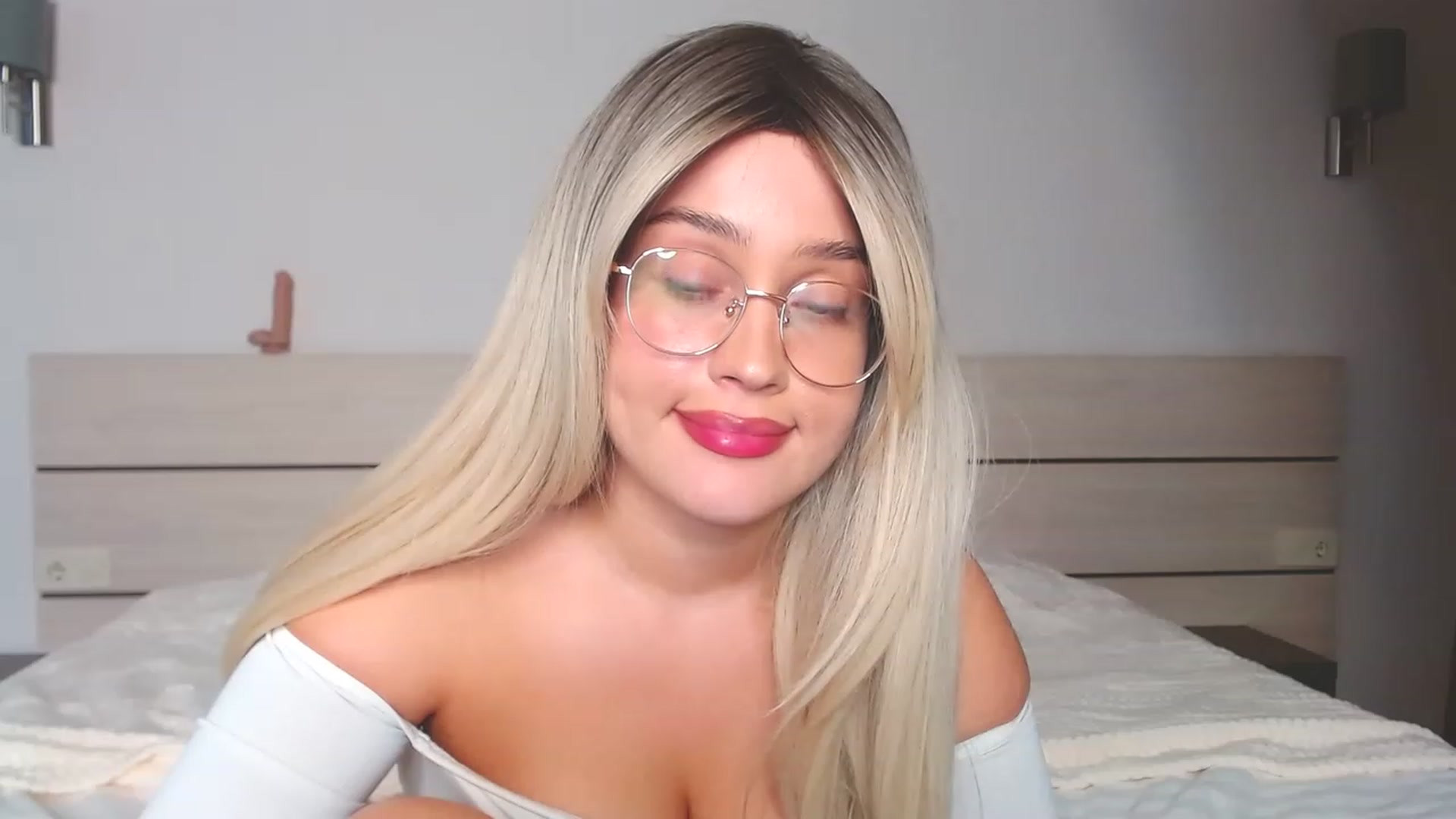 Gallery image thumbnail from Avery_Mills's myfreecams stream on, 05/02/2023, 17:03 image 8 of 20