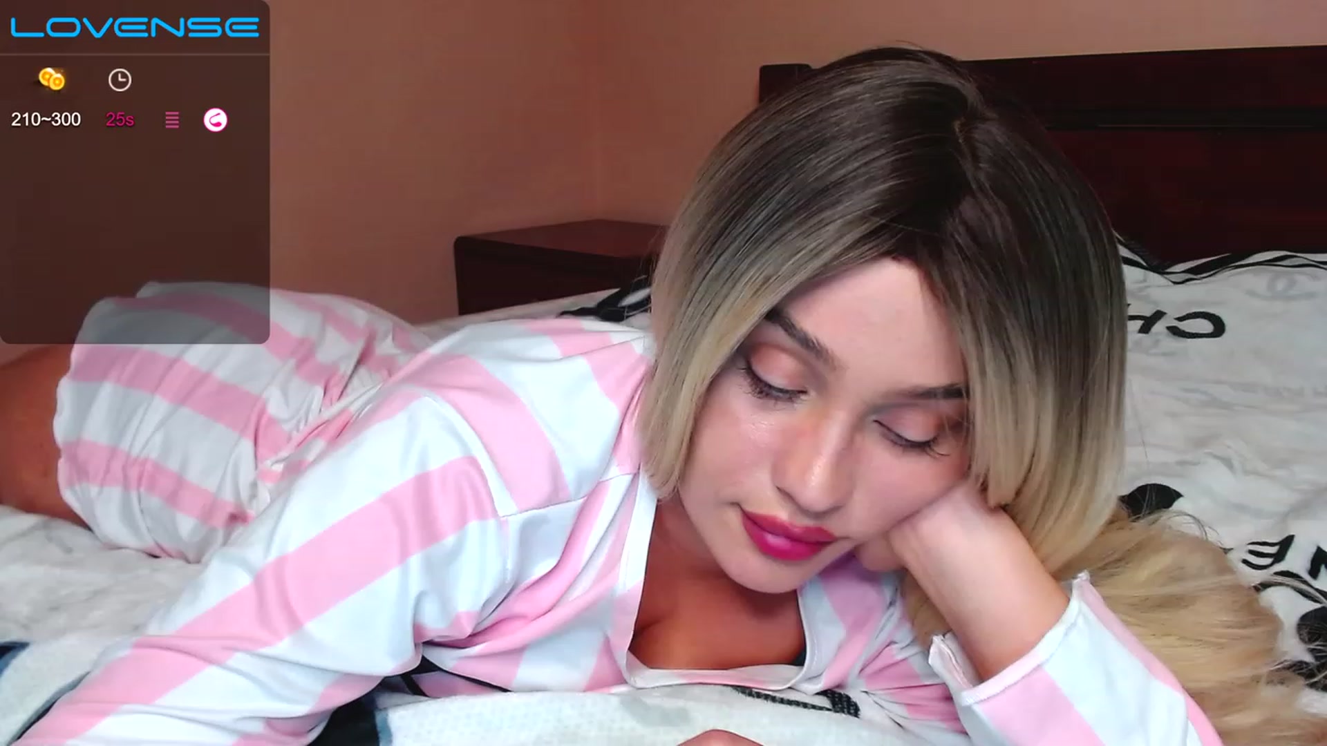 Gallery image thumbnail from Avery_Mills's myfreecams stream on, 05/03/2023, 17:11 image 4 of 20