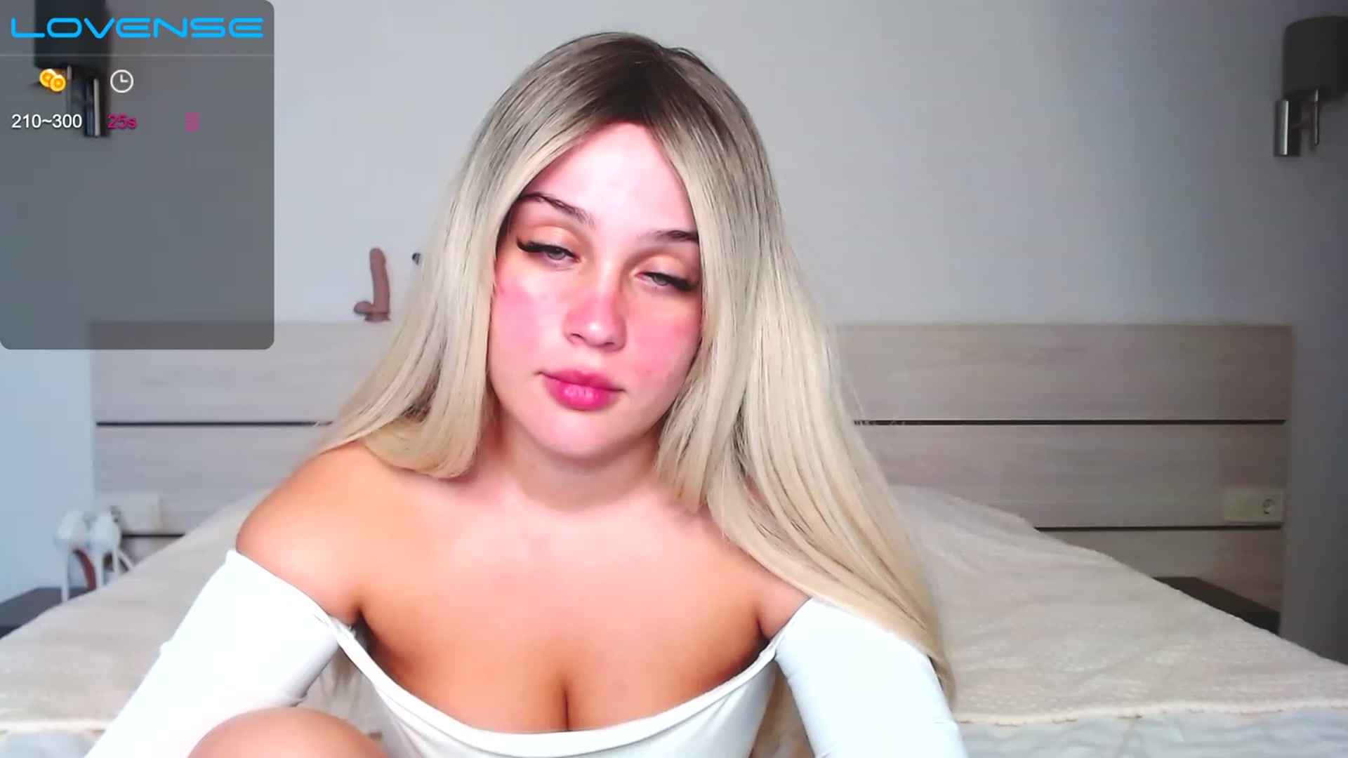 Gallery image thumbnail from Avery_Mills's myfreecams stream on, 05/05/2023, 16:51 image 2 of 20