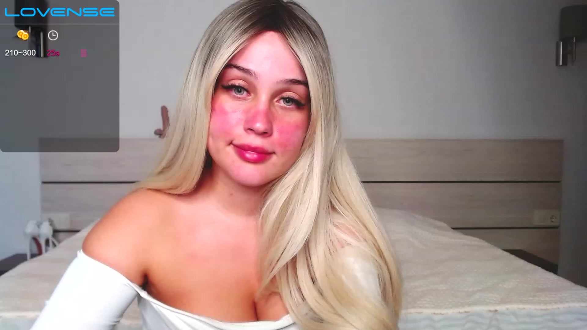 Gallery image thumbnail from Avery_Mills's myfreecams stream on, 05/05/2023, 16:51 image 20 of 20