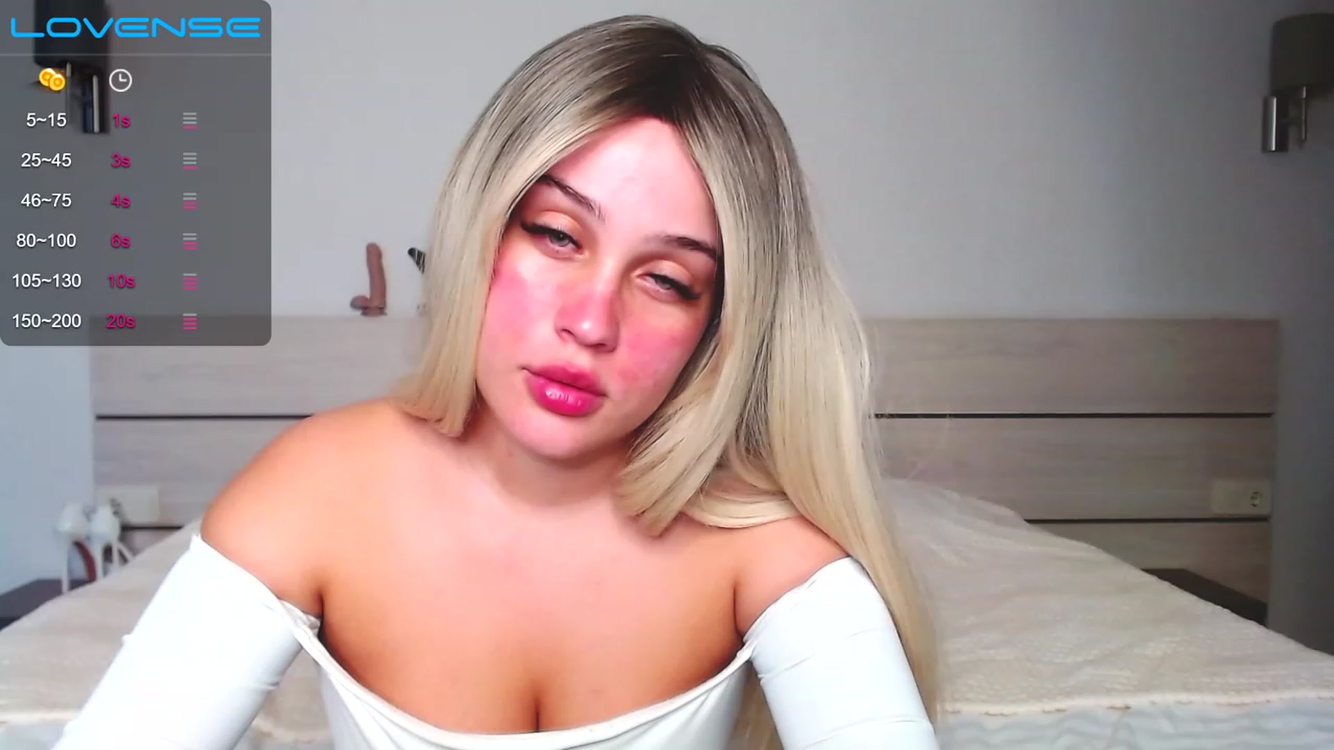 Gallery image thumbnail from Avery_Mills's myfreecams stream on, 05/05/2023, 16:51 image 13 of 20