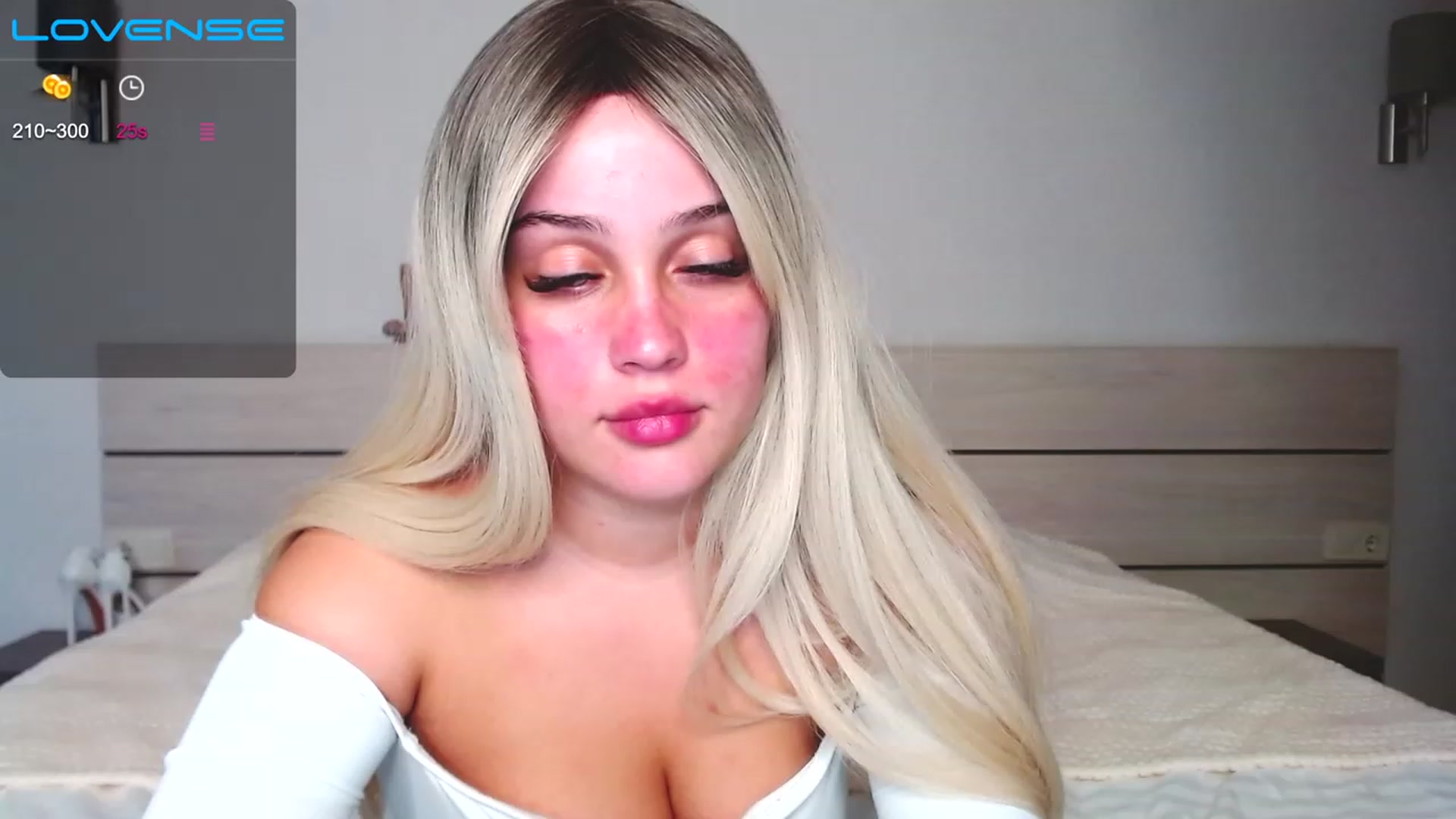 Gallery image thumbnail from Avery_Mills's myfreecams stream on, 05/05/2023, 16:51 image 19 of 20