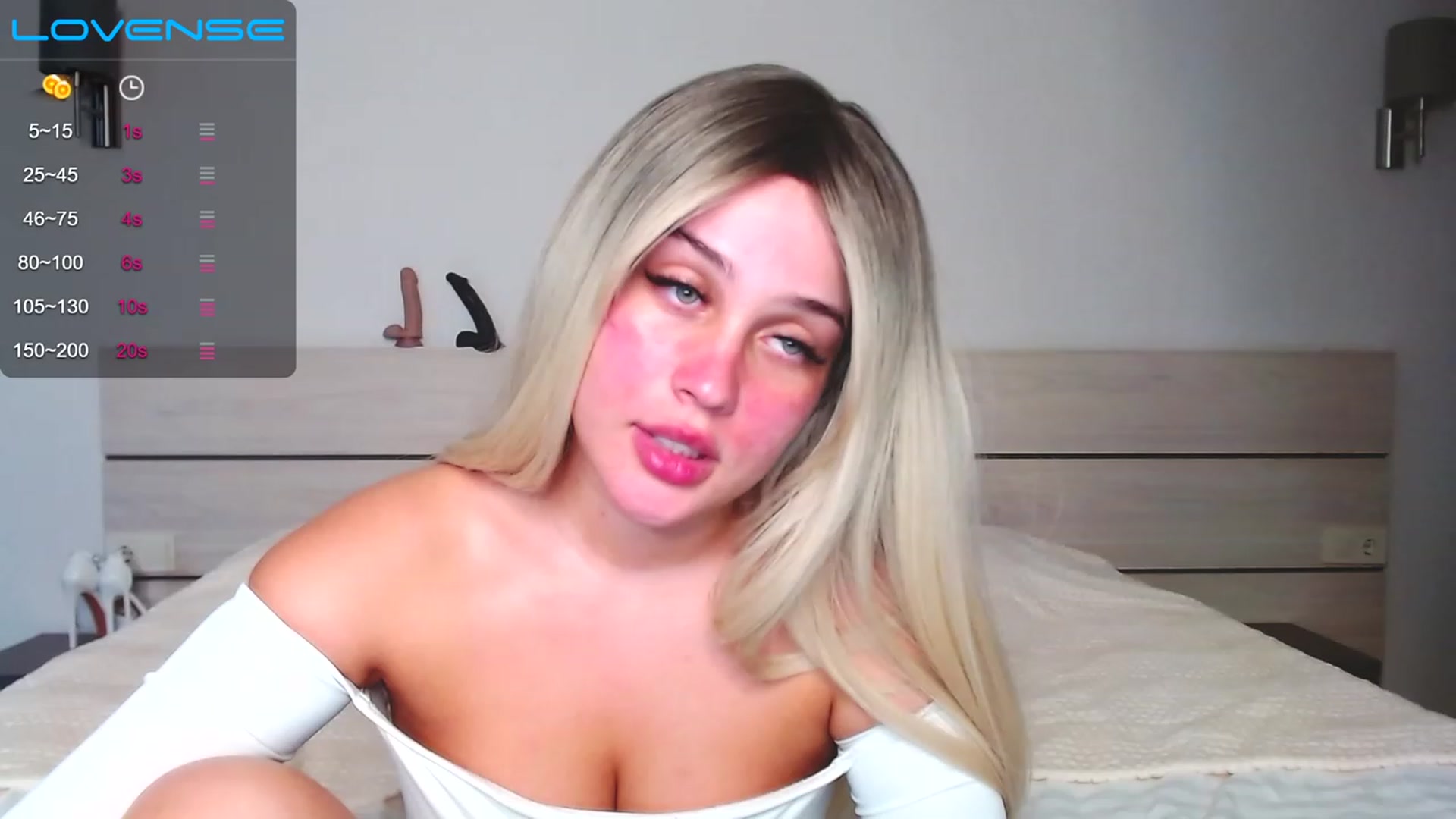 Gallery image thumbnail from Avery_Mills's myfreecams stream on, 05/05/2023, 16:51 image 14 of 20