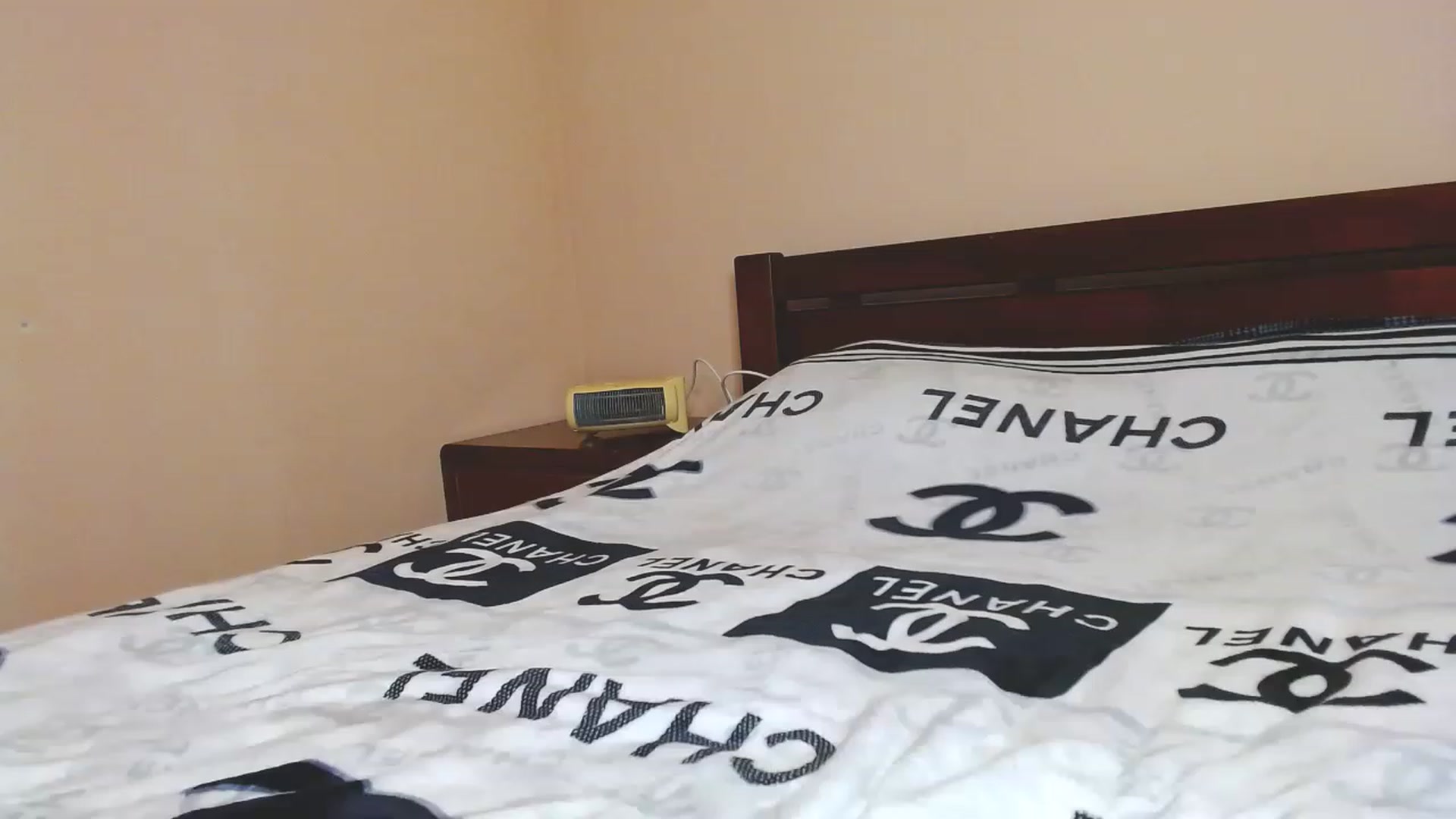 Gallery image thumbnail from Avery_Mills's myfreecams stream on, 05/05/2023, 18:40 image 1 of 20
