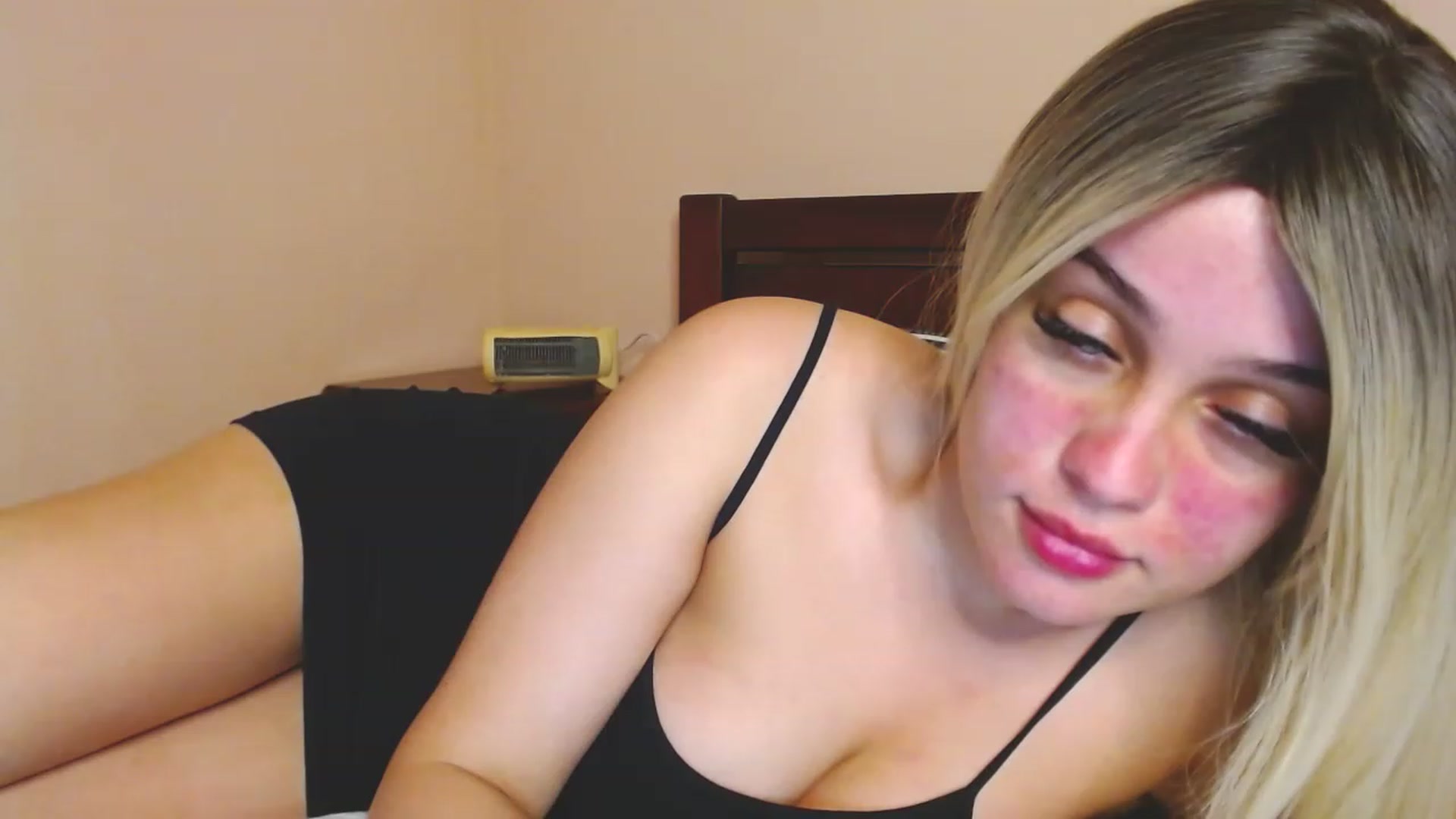 Gallery image thumbnail from Avery_Mills's myfreecams stream on, 05/05/2023, 19:22 image 20 of 20