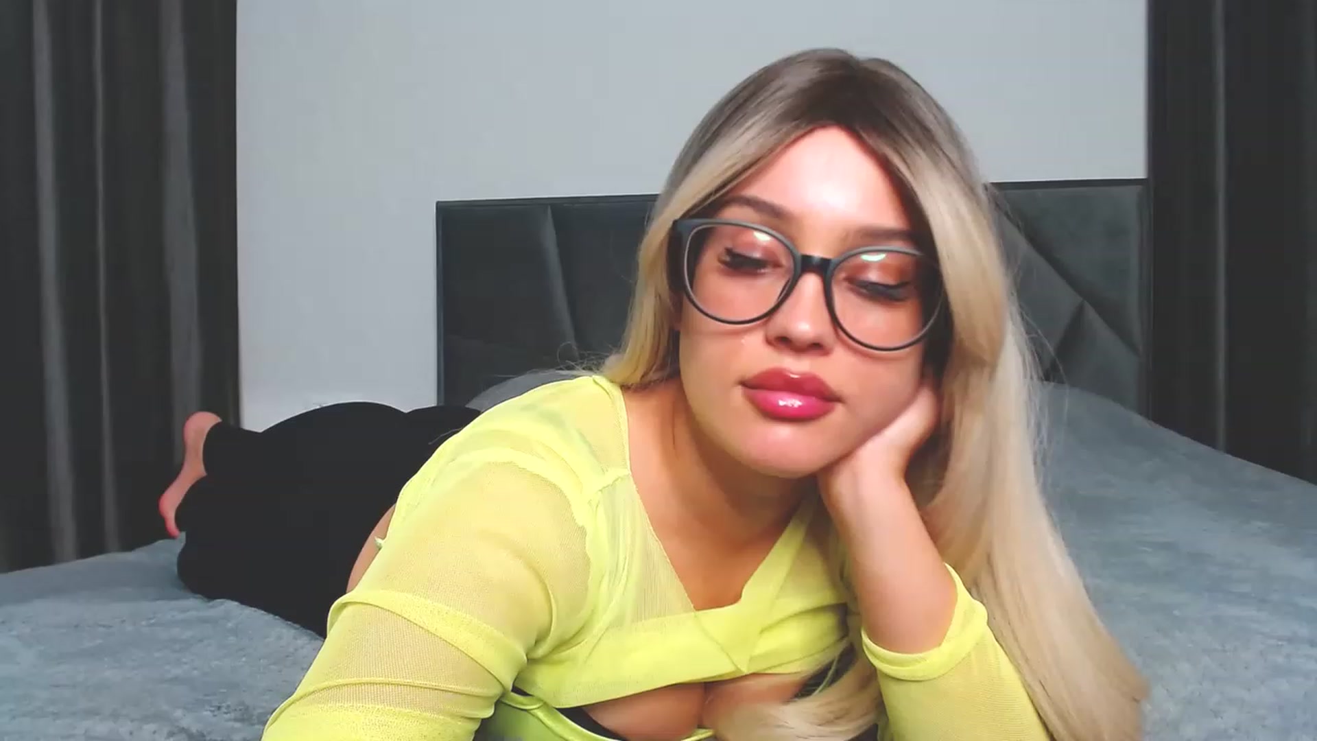 Gallery image thumbnail from Avery_Mills's myfreecams stream on, 06/17/2023, 19:53 image 5 of 20