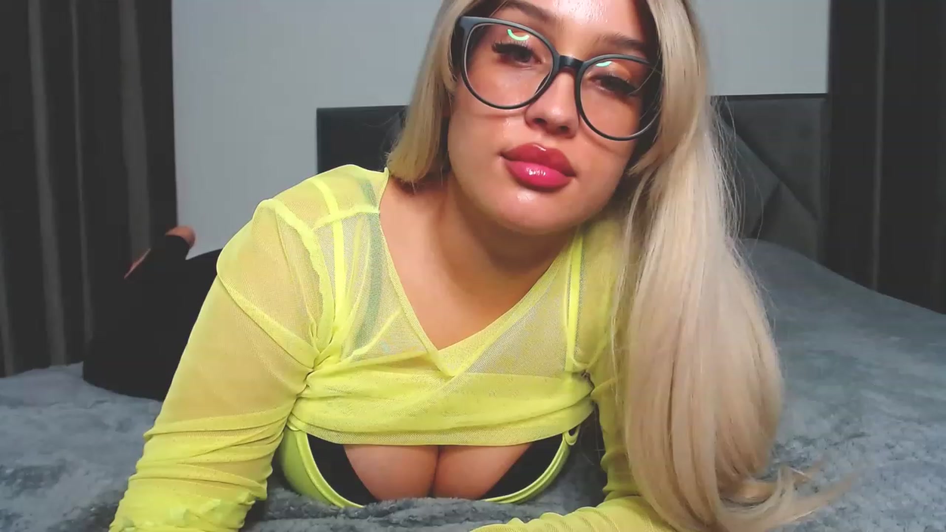 Gallery image thumbnail from Avery_Mills's myfreecams stream on, 06/17/2023, 19:53 image 13 of 20