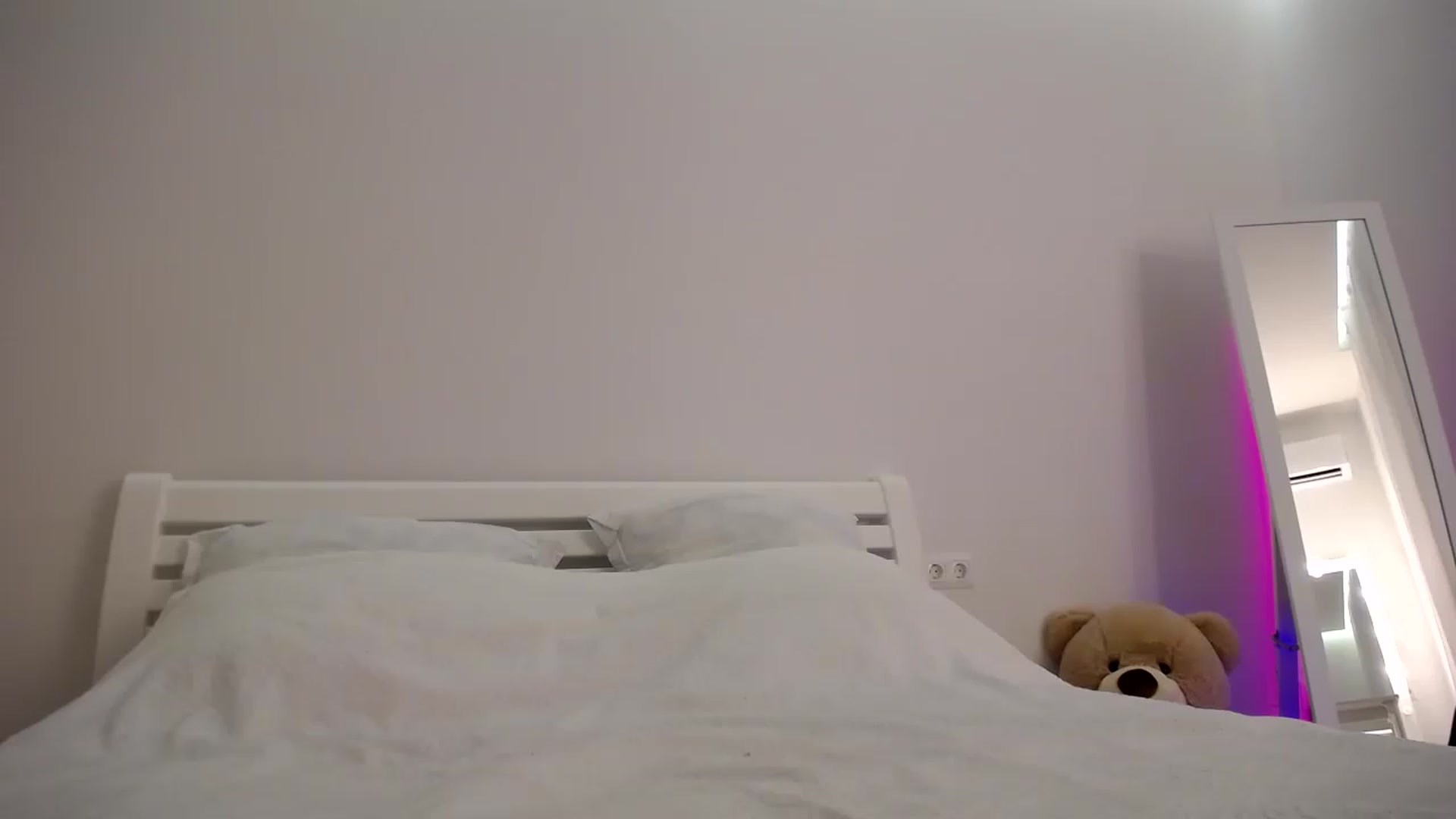 Gallery image thumbnail from AvrilDollX's myfreecams stream on, 01/18/2023, 17:04 image 13 of 20