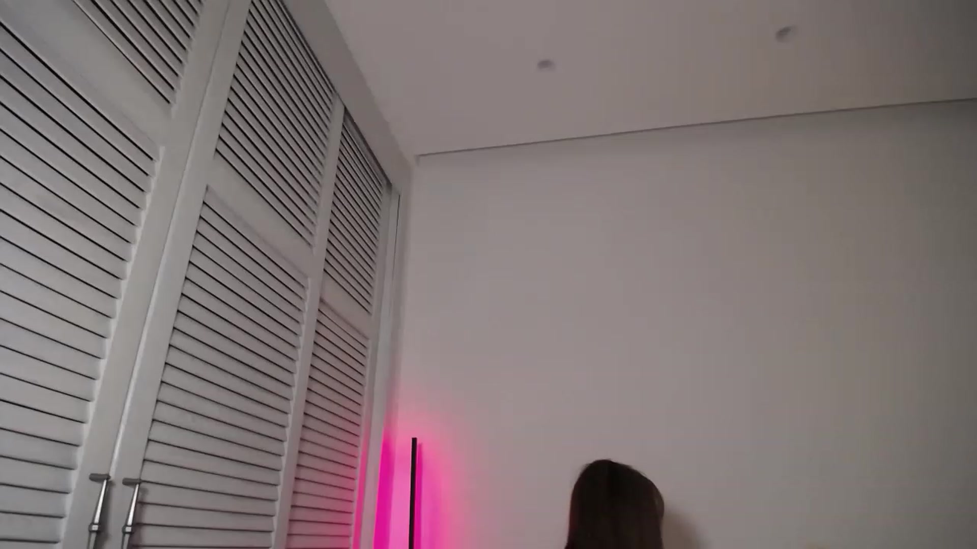Gallery image thumbnail from AvrilDollX's myfreecams stream on, 04/09/2023, 18:53 image 16 of 20