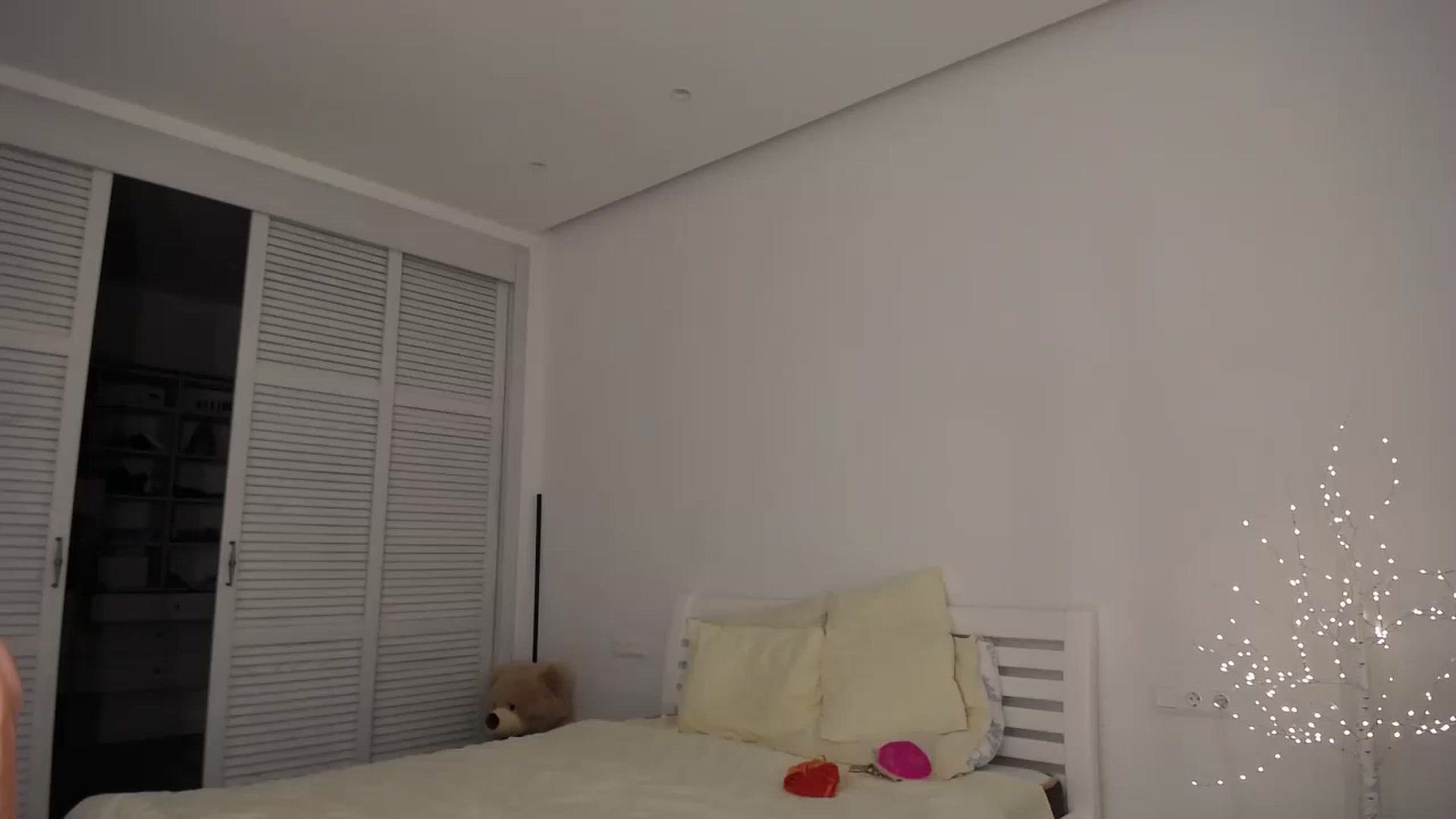 Gallery image thumbnail from AvrilDollX's myfreecams stream on, 04/19/2023, 21:09 image 12 of 20