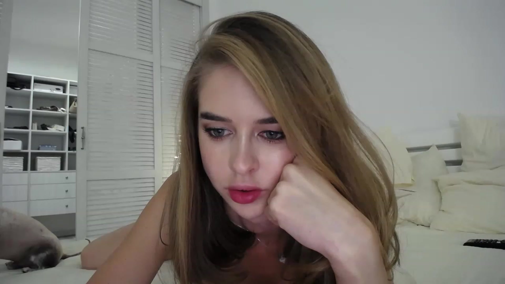 Gallery image thumbnail from AvrilDollX's myfreecams stream on, 06/06/2023, 20:40 image 18 of 20