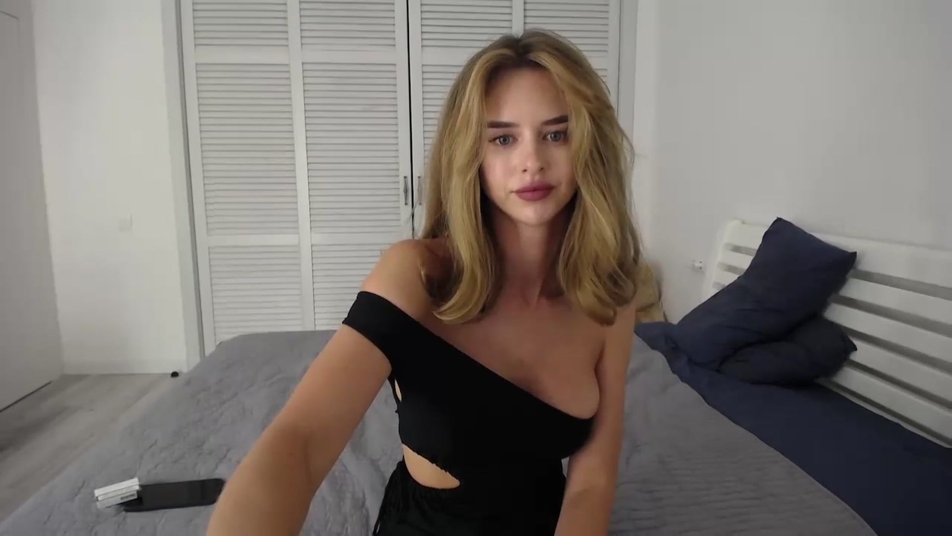 Gallery image thumbnail from AvrilDollX's myfreecams stream on, 07/20/2023, 19:01 image 18 of 20