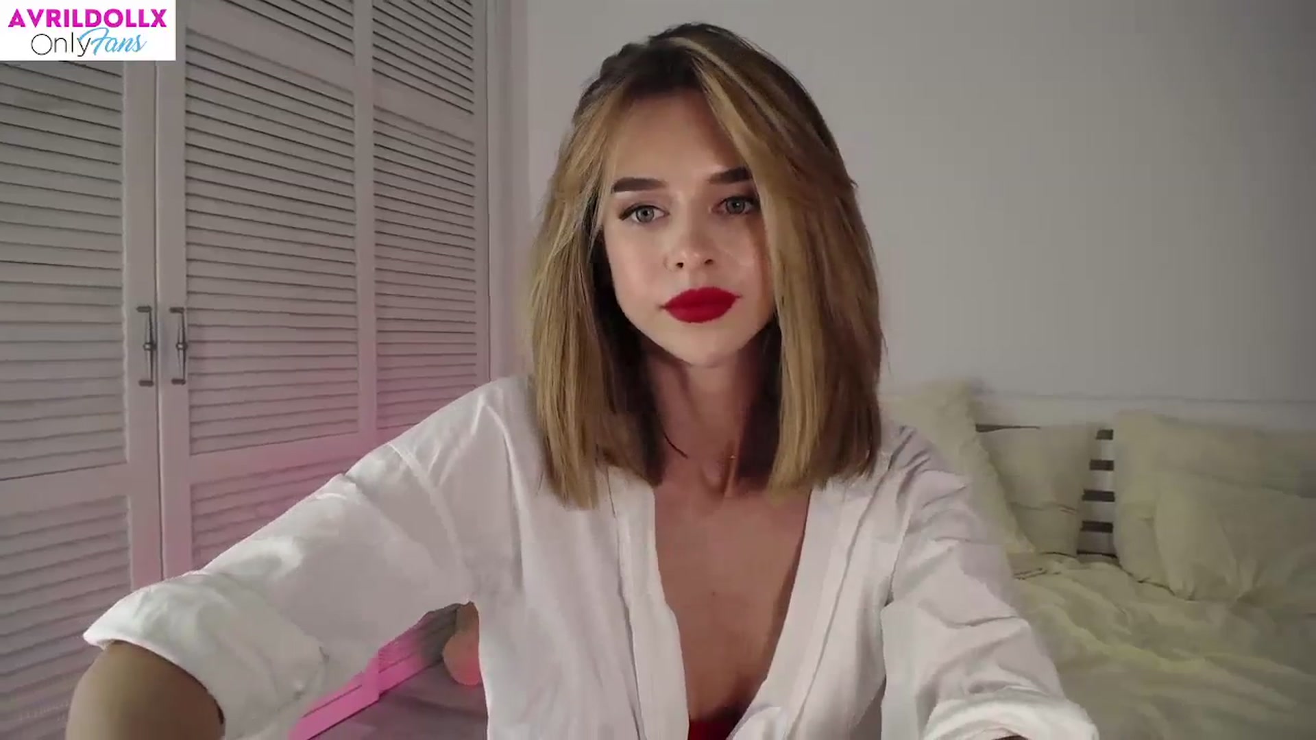 Gallery image thumbnail from AvrilDollX's myfreecams stream on, 09/08/2023, 19:19 image 5 of 20