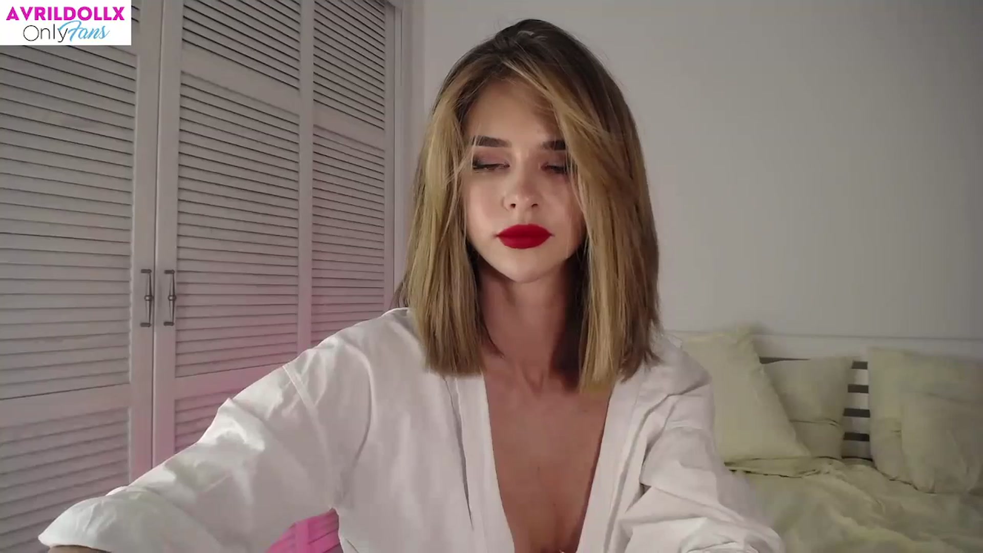 Gallery image thumbnail from AvrilDollX's myfreecams stream on, 09/08/2023, 19:19 image 9 of 20