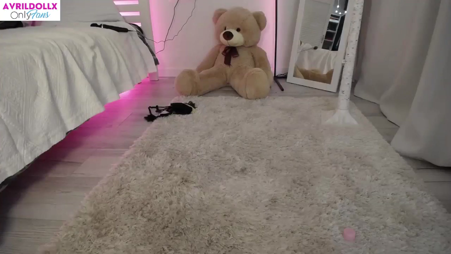 Gallery image thumbnail from AvrilDollX's myfreecams stream on, 10/23/2023, 23:10 image 6 of 20