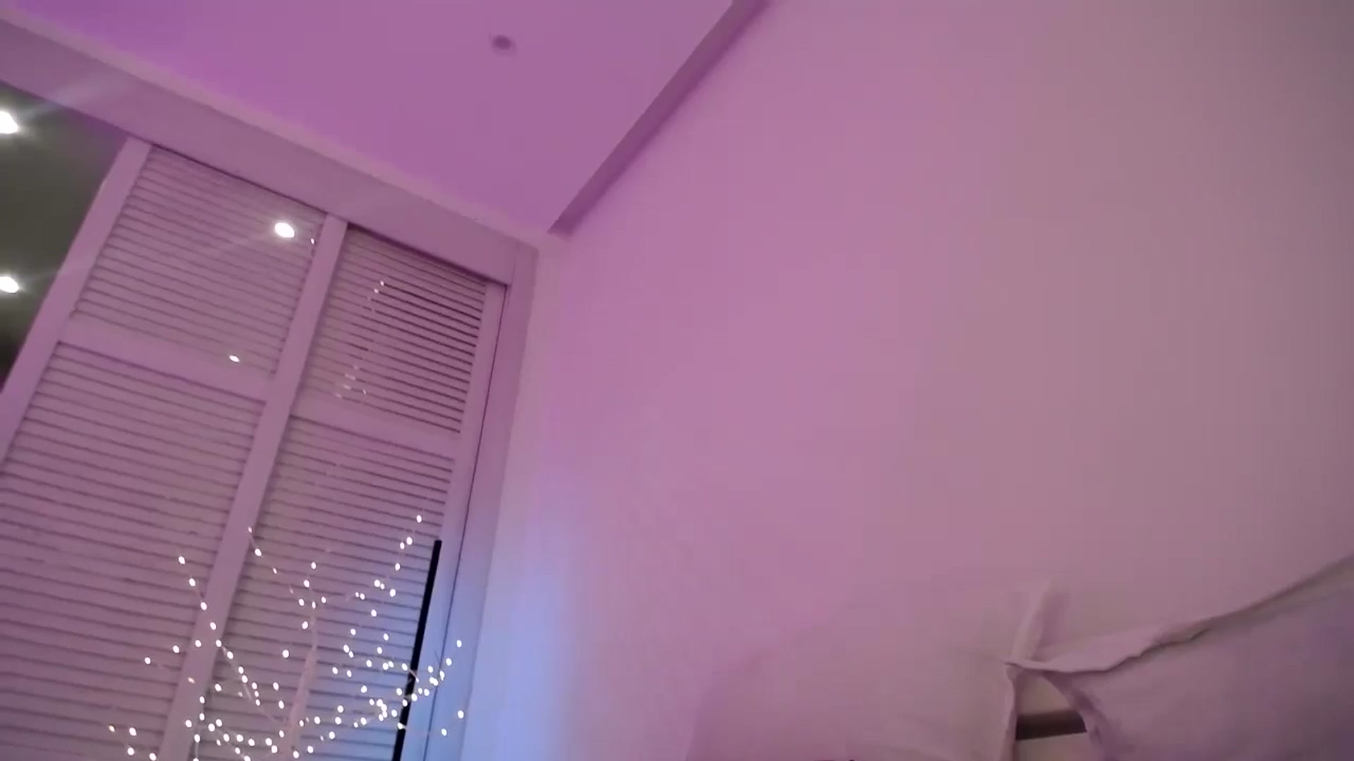 Gallery image thumbnail from AvrilDollX's myfreecams stream on, 12/08/2023, 23:09 image 2 of 20