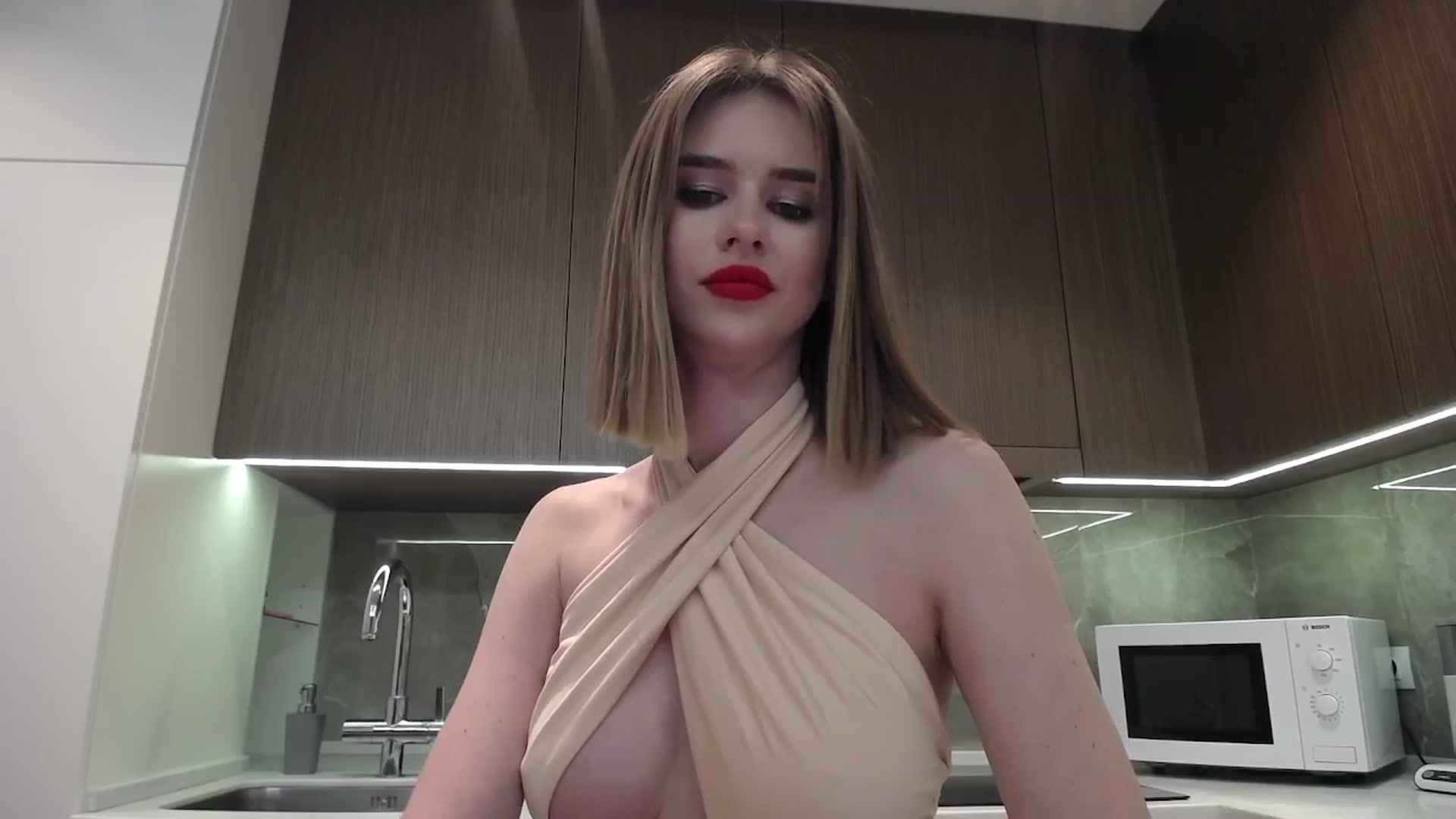 Gallery image thumbnail from AvrilDollX's myfreecams stream on, 02/26/2024, 20:24 image 20 of 20