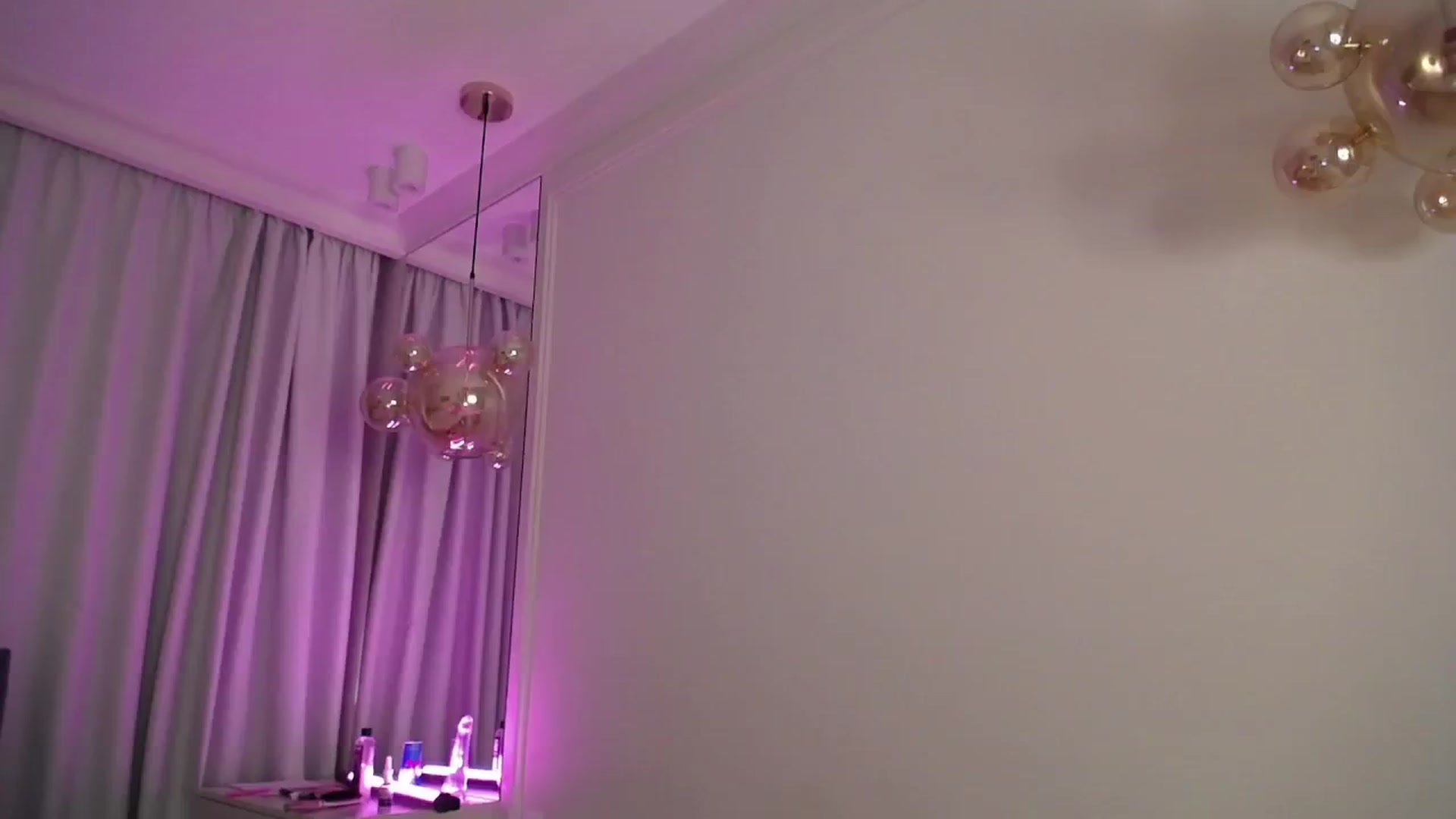 Gallery image thumbnail from AvrilDollX's myfreecams stream on, 05/01/2024, 20:38 image 17 of 20