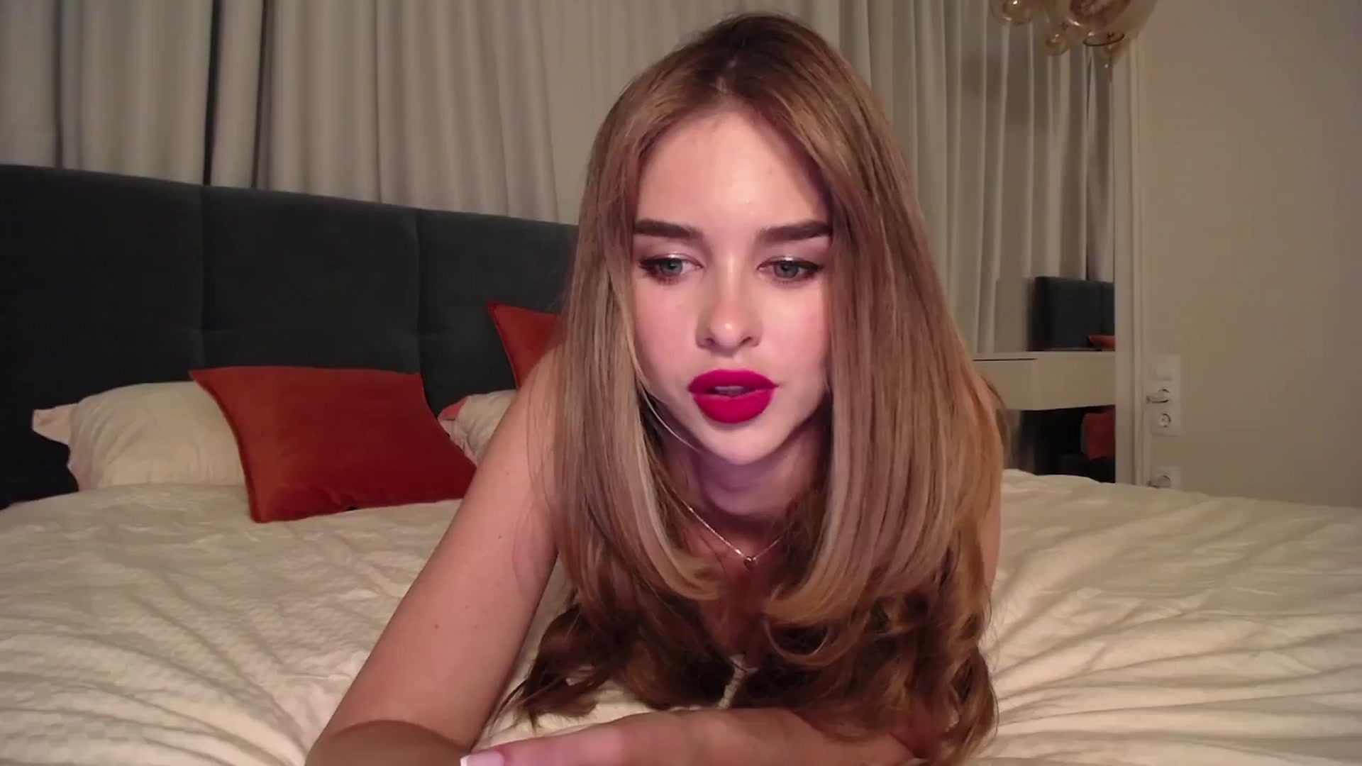 Gallery image thumbnail from AvrilDollX's myfreecams stream on, 05/31/2024, 21:03 image 20 of 20