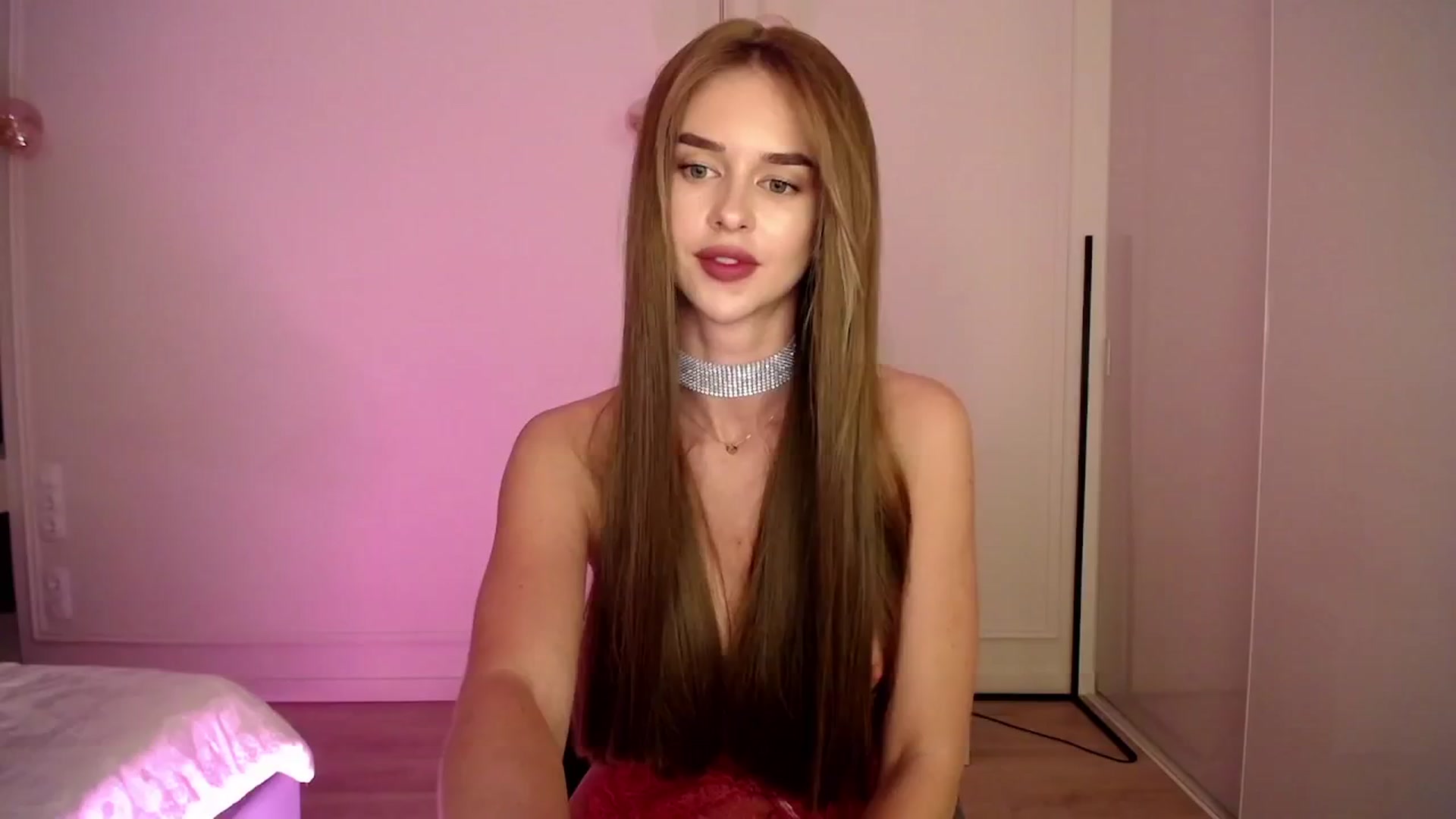 Gallery image thumbnail from AvrilDollX's myfreecams stream on, 06/04/2024, 21:41 image 13 of 20
