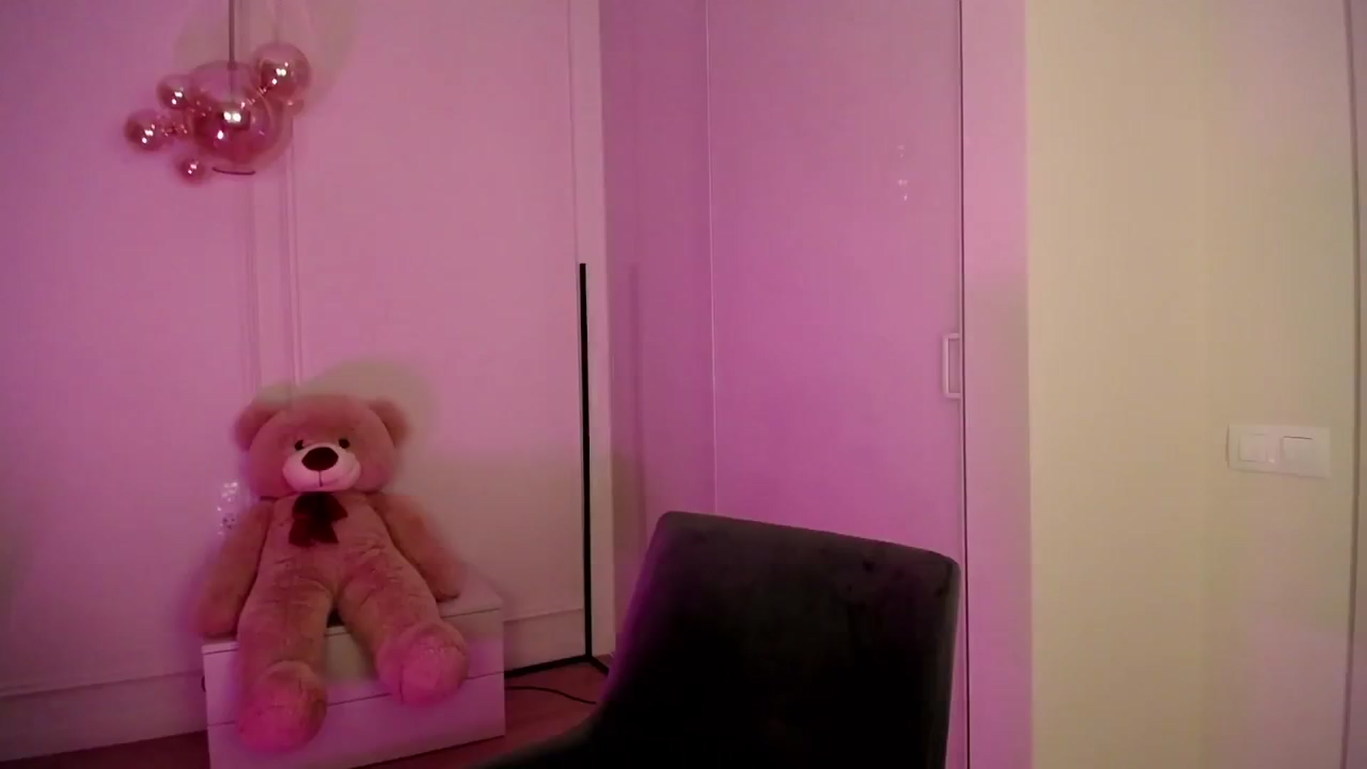 Gallery image thumbnail from AvrilDollX's myfreecams stream on, 06/17/2024, 19:22 image 14 of 20