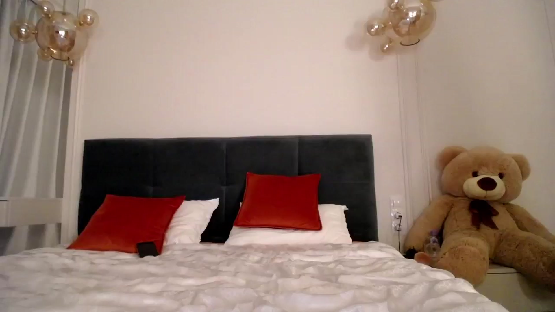 Gallery image thumbnail from AvrilDollX's myfreecams stream on, 06/30/2024, 20:51 image 8 of 20