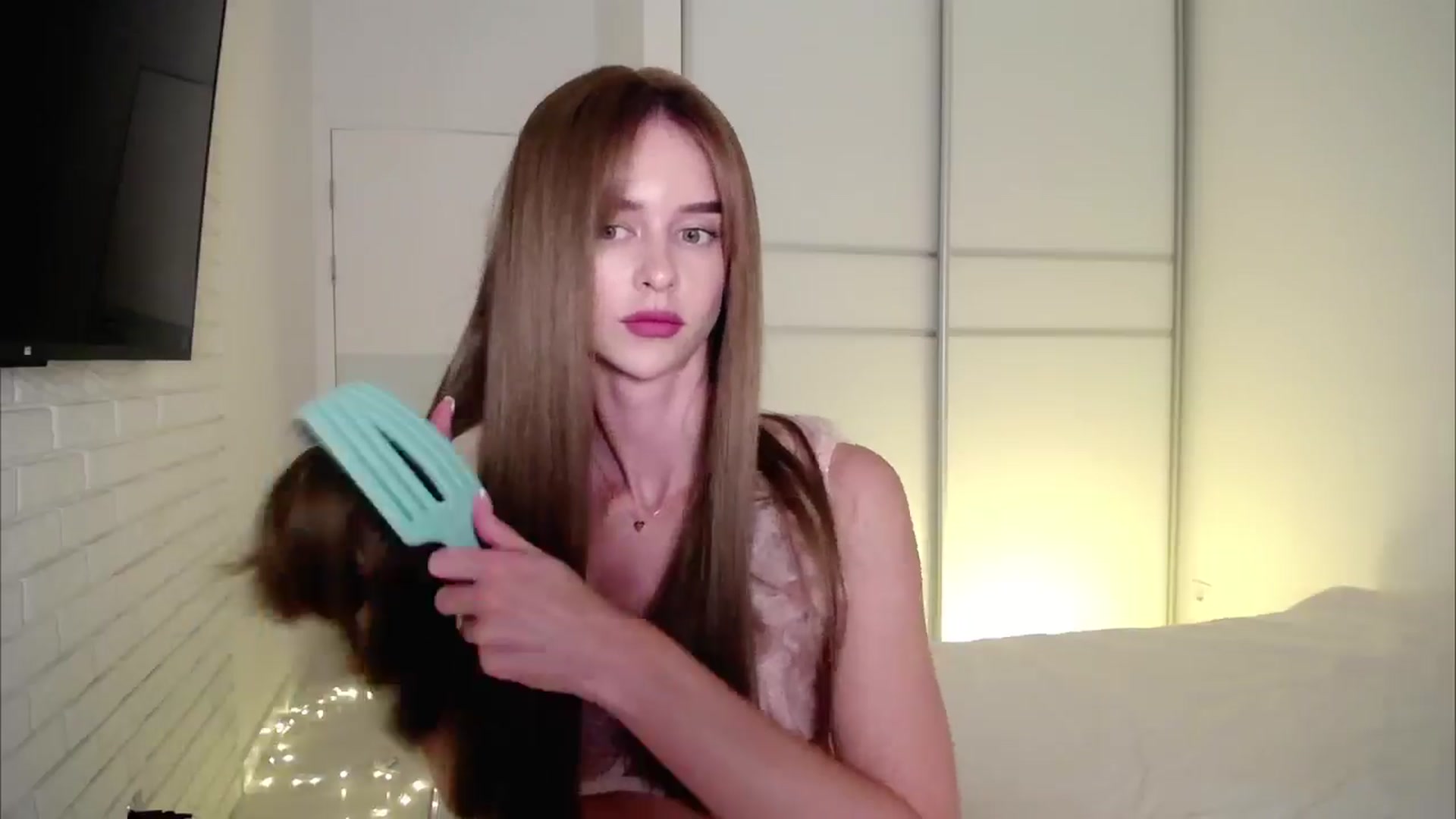 Gallery image thumbnail from AvrilDollX's myfreecams stream on, 08/12/2024, 19:28 image 2 of 20