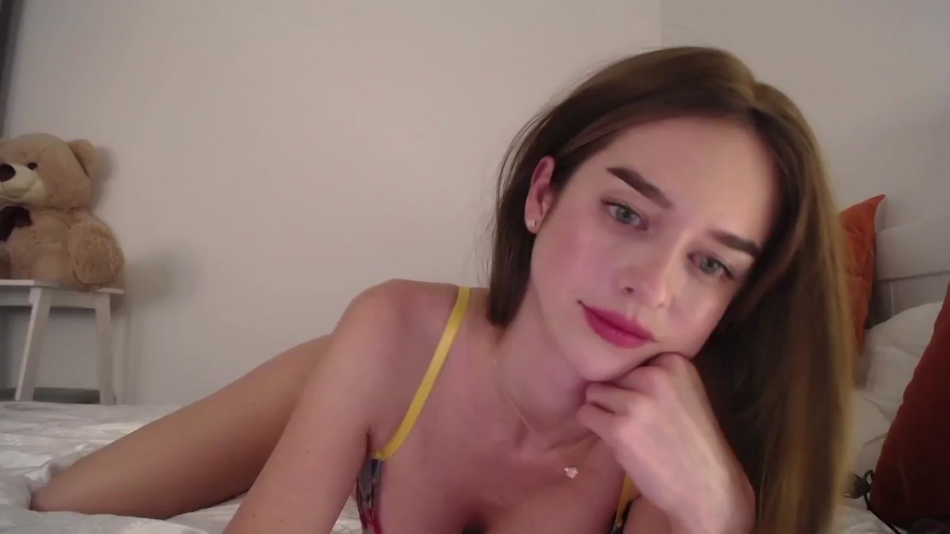 Gallery image thumbnail from AvrilDollX's myfreecams stream on, 09/17/2024, 04:31 image 14 of 20