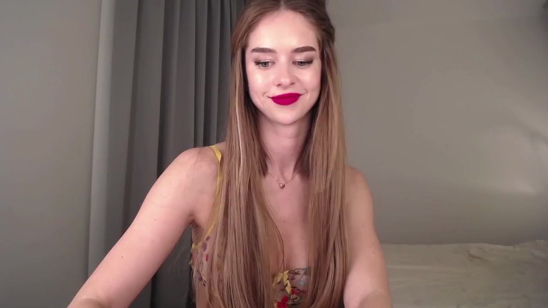 Gallery image thumbnail from AvrilDollX's myfreecams stream on, 10/16/2024, 20:40 image 17 of 20