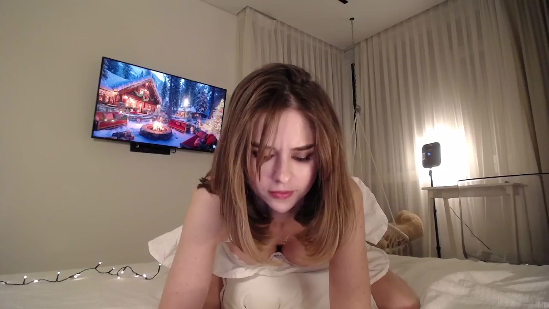 Gallery image thumbnail from AvrilDollX's myfreecams stream on, 12/07/2024, 23:08 image 11 of 20