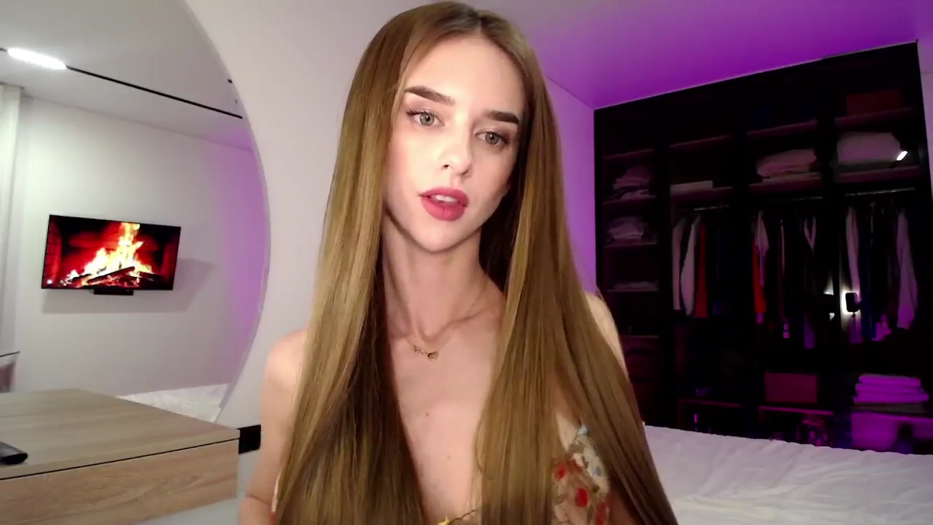 Gallery image thumbnail from AvrilDollX's myfreecams stream on, 01/12/2025, 20:52 image 18 of 20