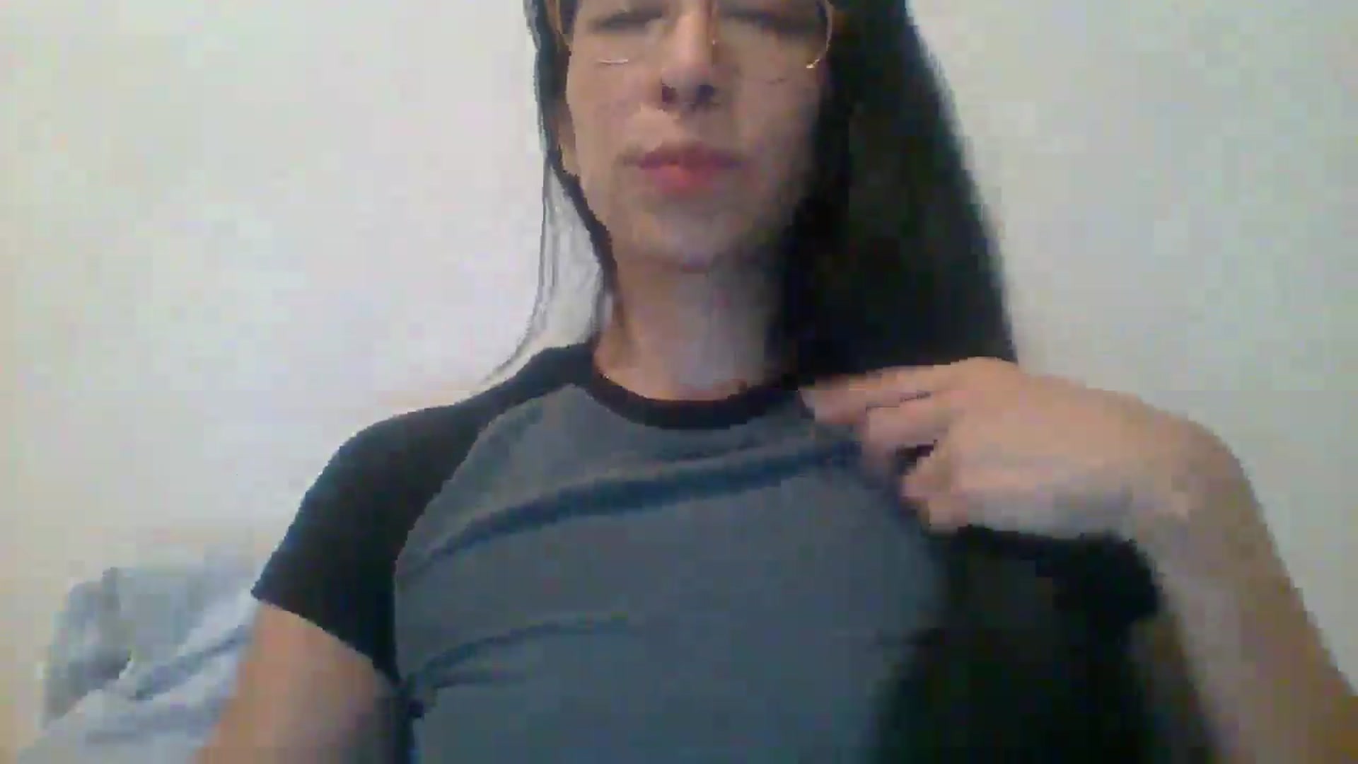 Gallery image thumbnail from AvrilLaddy's myfreecams stream on, 05/18/2025, 12:06 image 20 of 20