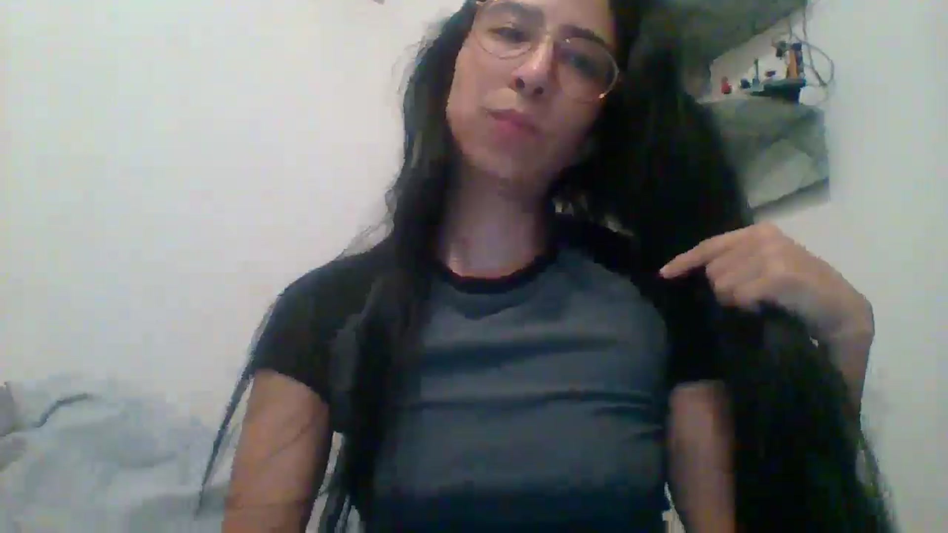 Gallery image thumbnail from AvrilLaddy's myfreecams stream on, 05/18/2025, 12:06 image 13 of 20